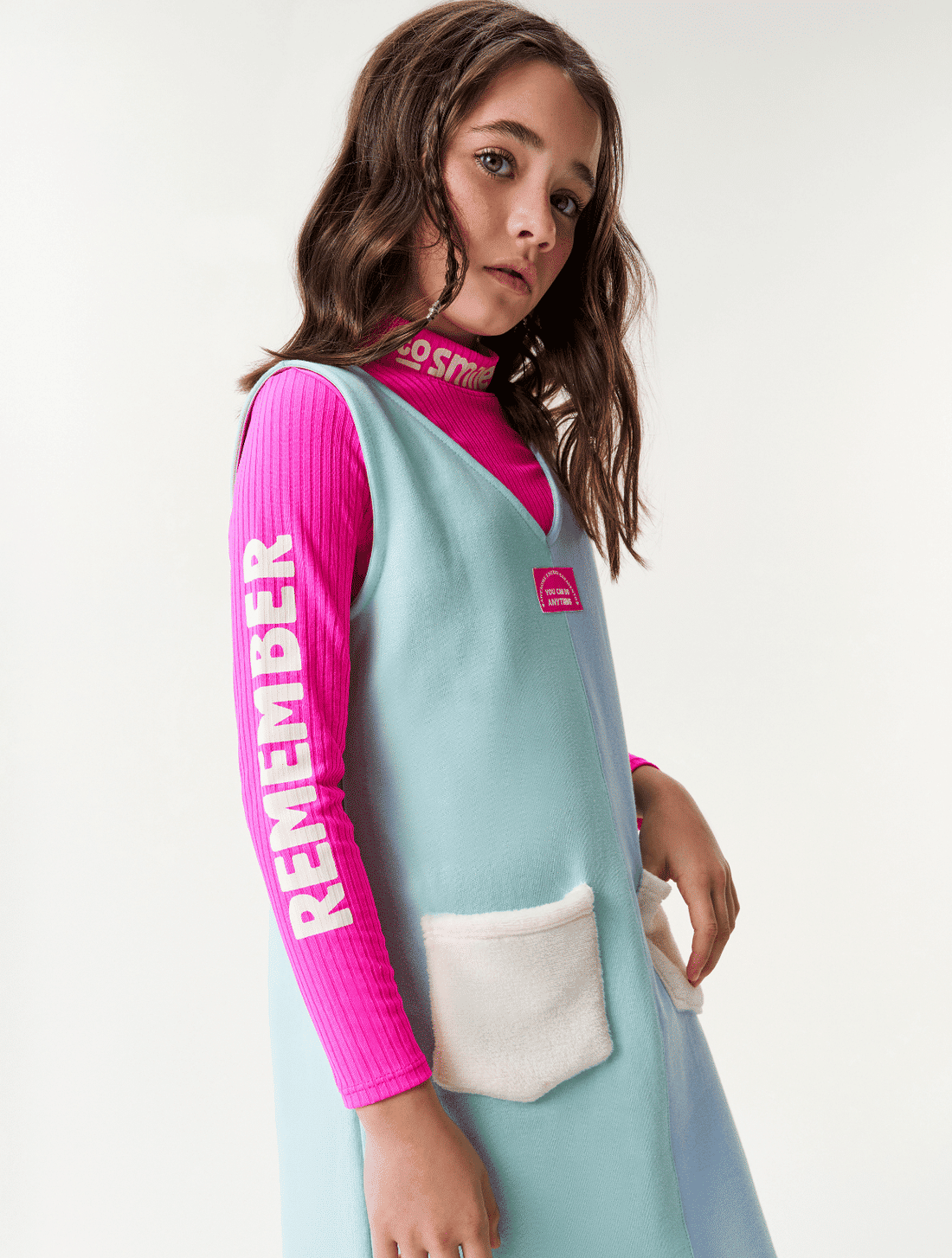 Jardineira Color Block E Blusa Rosa, Verde E Azul CTV