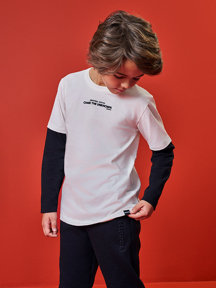 Camiseta Infantil Manga Longa em Meia Malha – Peça Confortável para Look de Inverno em Camadas