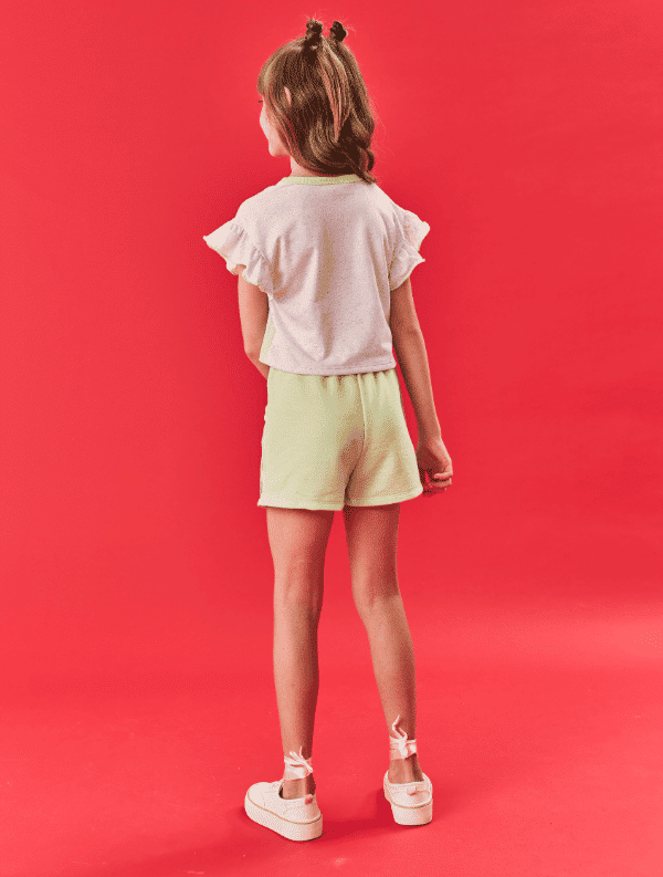Conjunto Infantil Menina Blusa Cropped E Shorts-Saia Strawberry Off White E Verde Cinti