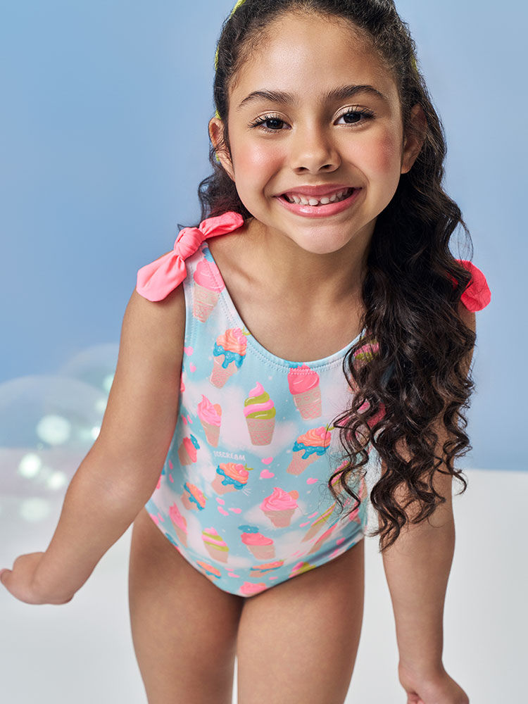 Maiô Infantil em Malha UV com Estampa de Sorvetes – Moda Praia Menina Verão com Laços VERDE ATOL