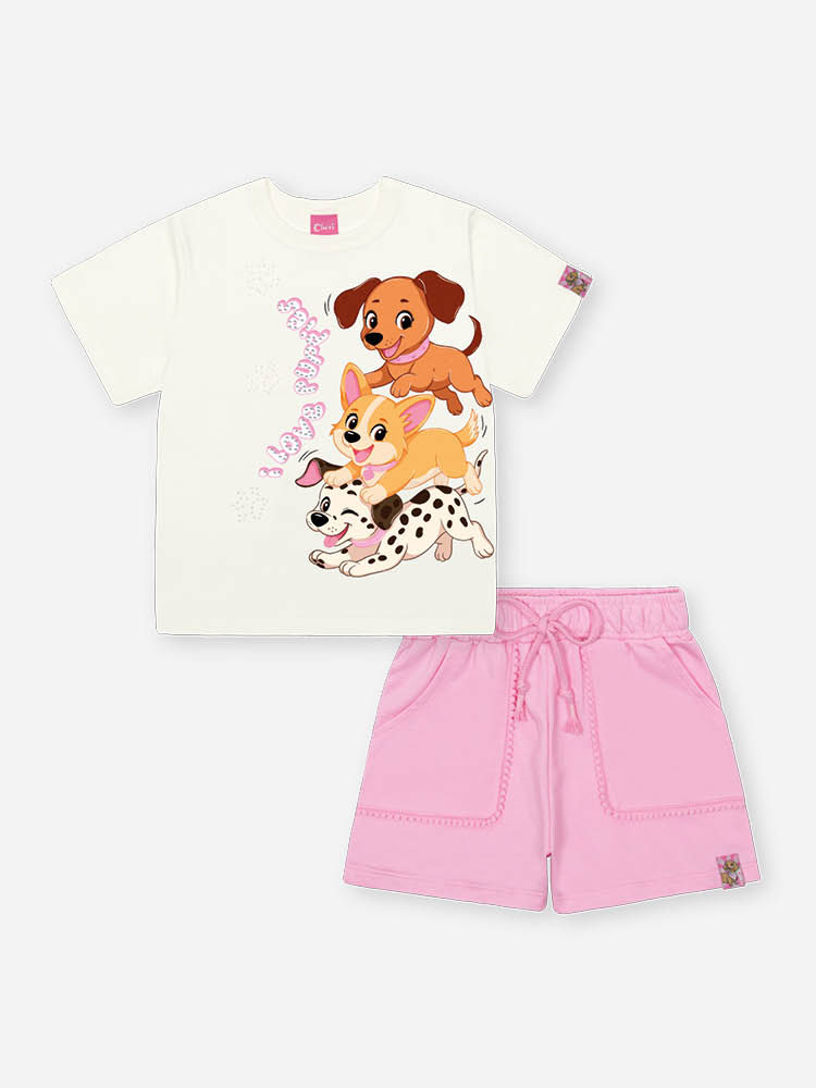 Conjunto Infantil com Blusa e Shorts em Moletinho – Look Menina Verão com Cachorrinhos OFF WHITE/RS IOGURTE