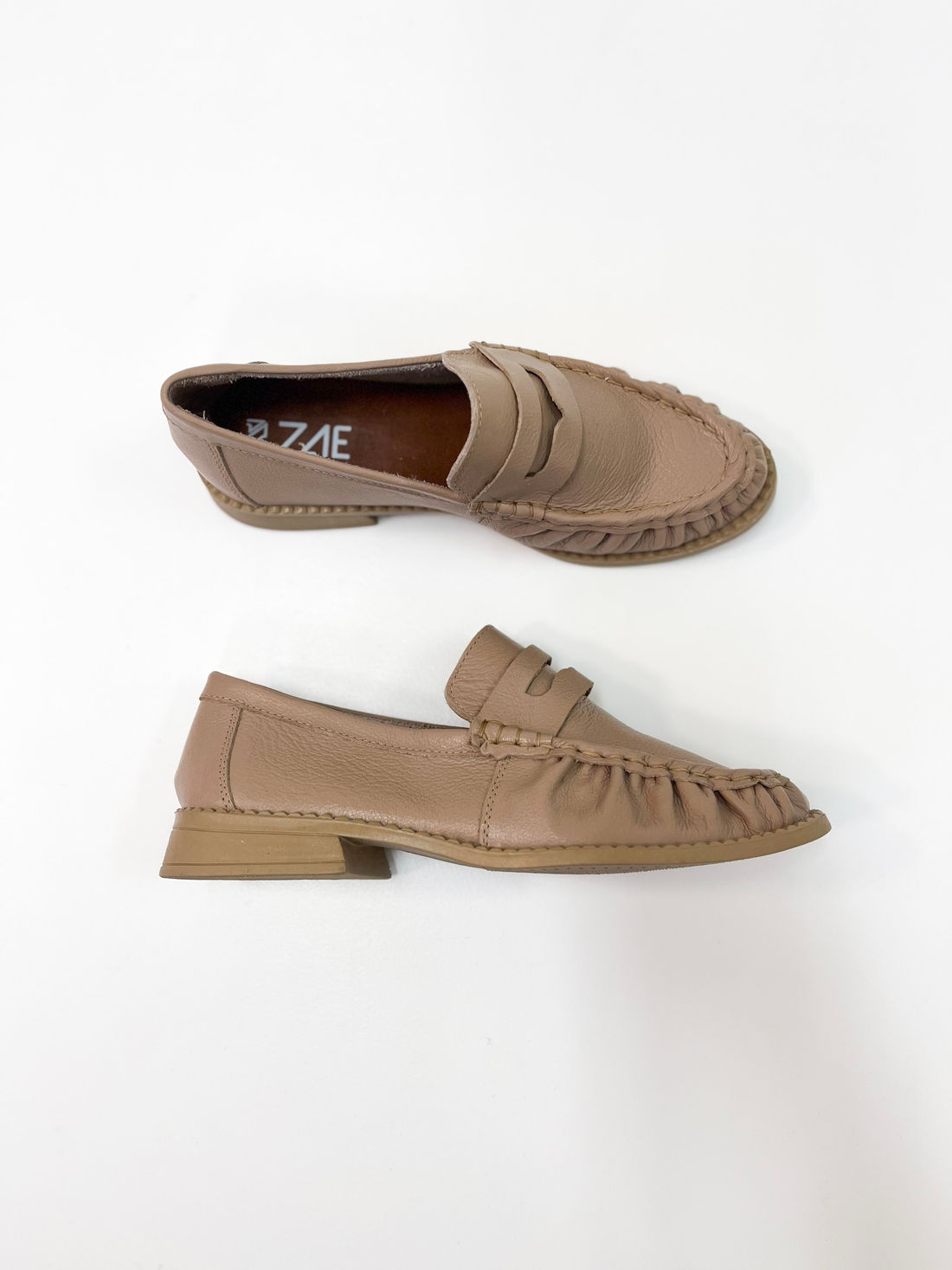 Micheli - Mocassim em Couro cor Skin com Detalhe Vazado Micheli - Mocassim em Couro cor Skin com Detalhe Vazado