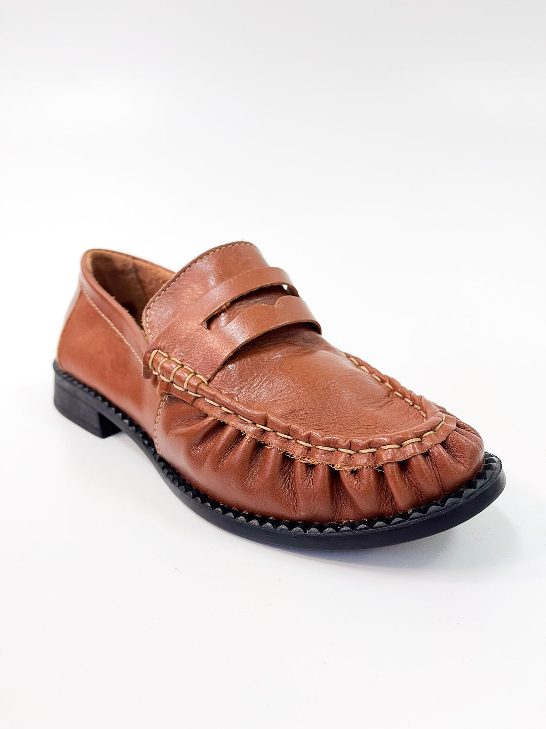 Micheli - Mocassim em Couro Cognac com Detalhe Vazado Micheli - Mocassim em Couro Cognac com Detalhe Vazado