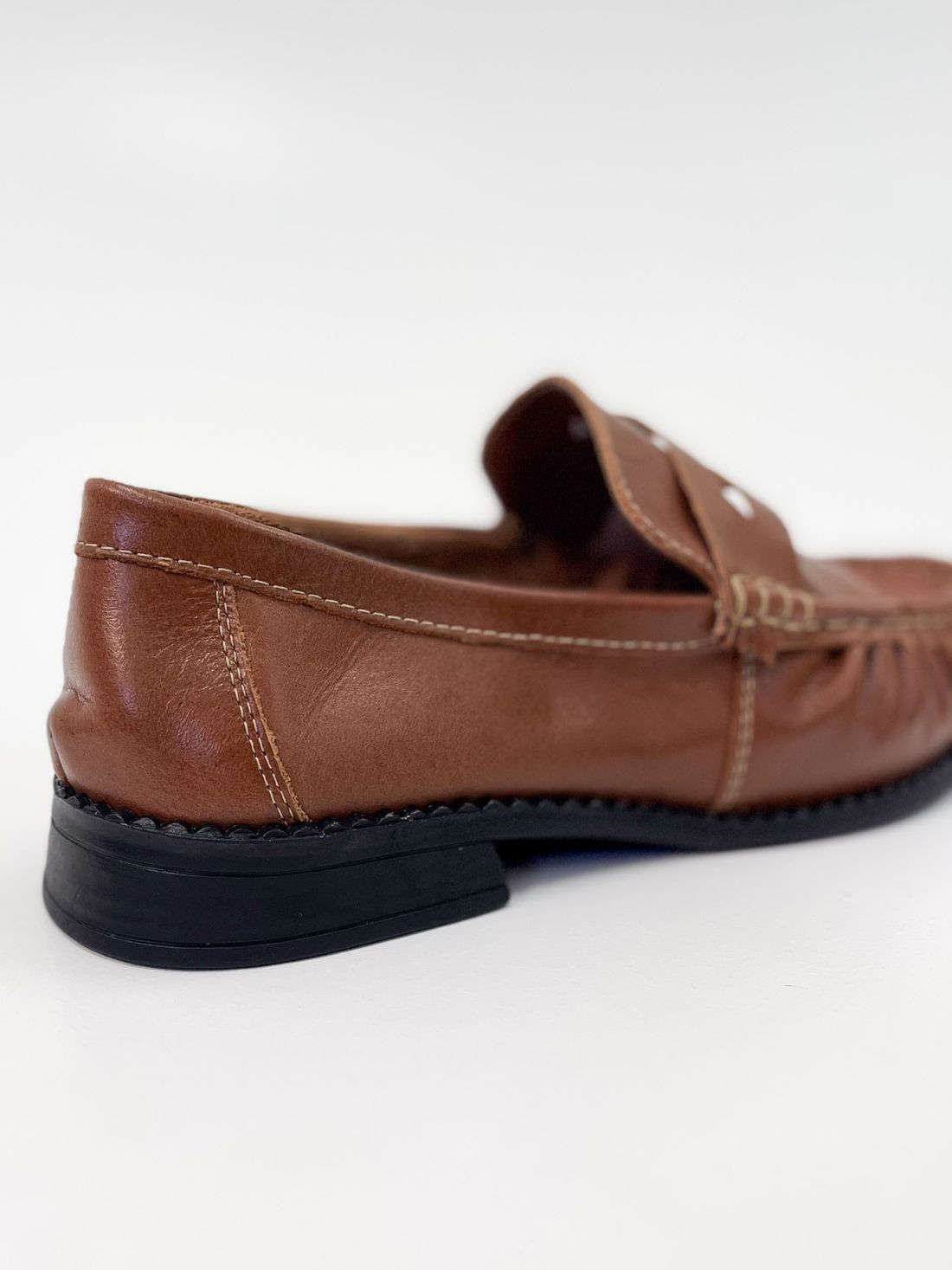Micheli - Mocassim em Couro Cognac com Detalhe Vazado Micheli - Mocassim em Couro Cognac com Detalhe Vazado