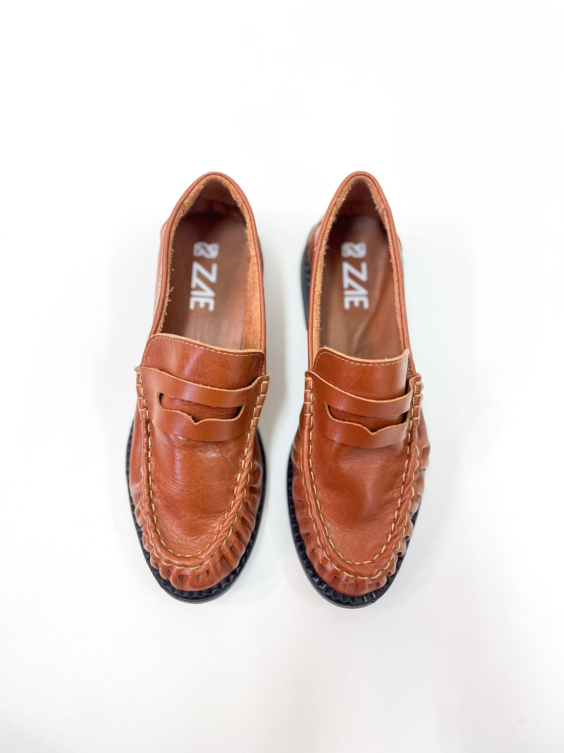 Micheli - Mocassim em Couro Cognac com Detalhe Vazado Micheli - Mocassim em Couro Cognac com Detalhe Vazado