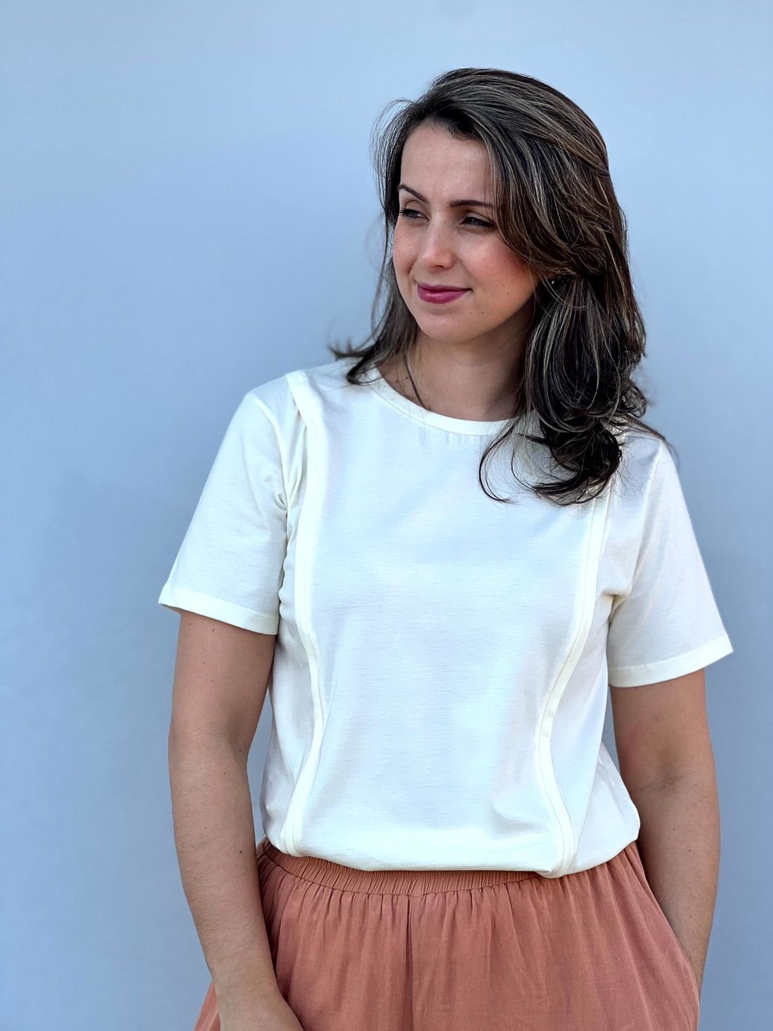 Camiseta de amamentação zíper embutido - Creme Camiseta de amamentação zíper embutido - Creme