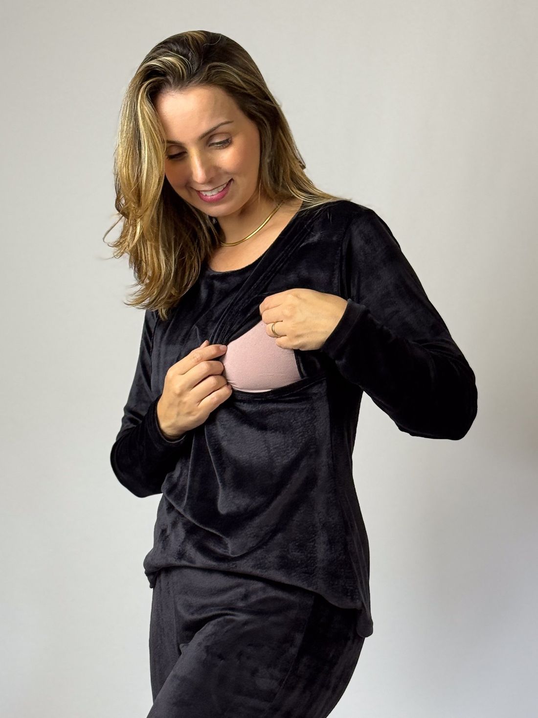 Pijama de amamentação plush - Preto Pijama de amamentação plush - Preto