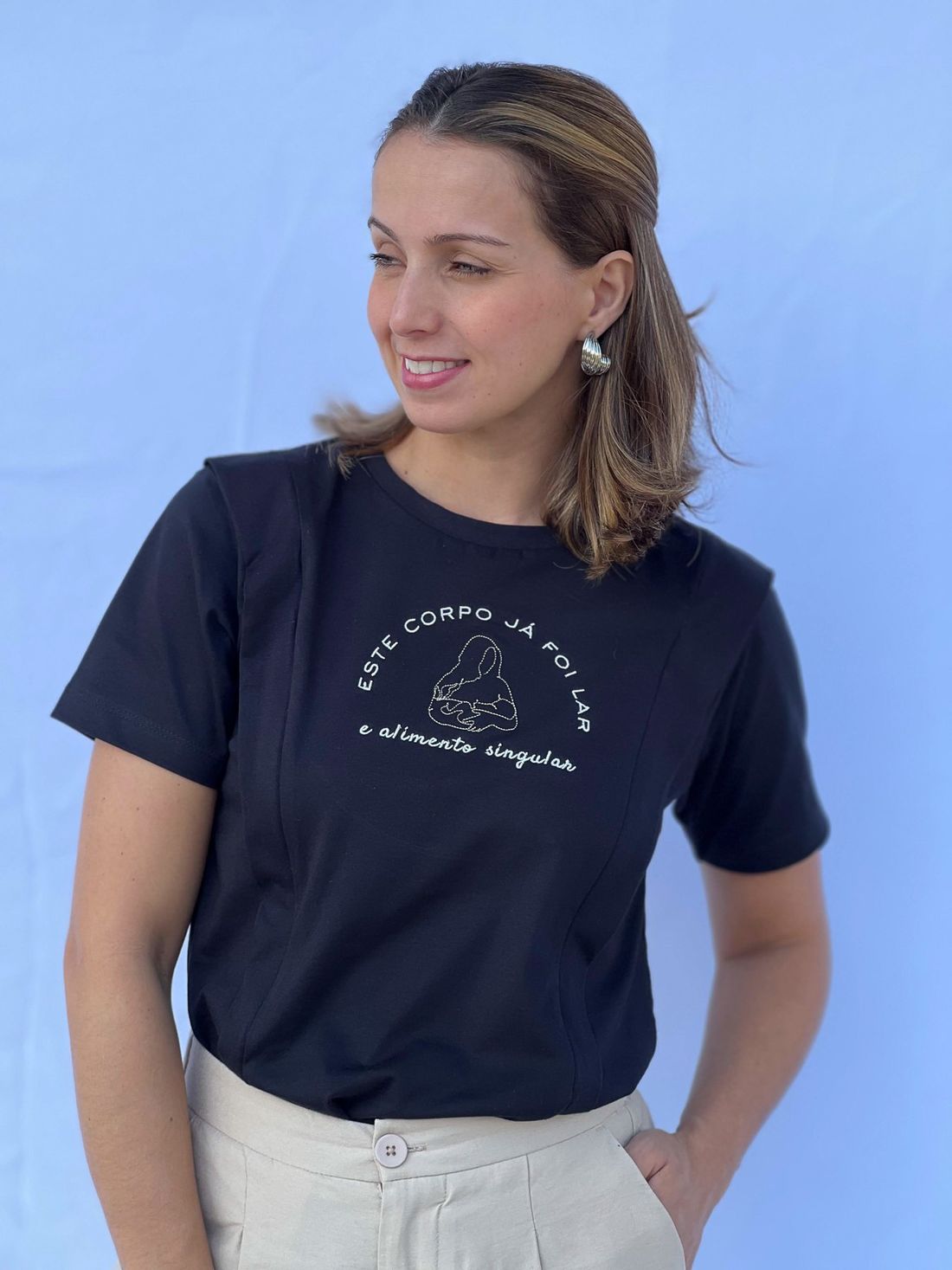Camiseta de amamentação preta - Este corpo já foi lar Camiseta de amamentação preta - Este corpo já foi lar