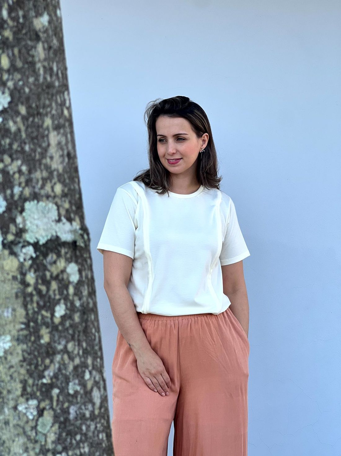 Camiseta de amamentação zíper embutido - Creme Camiseta de amamentação zíper embutido - Creme