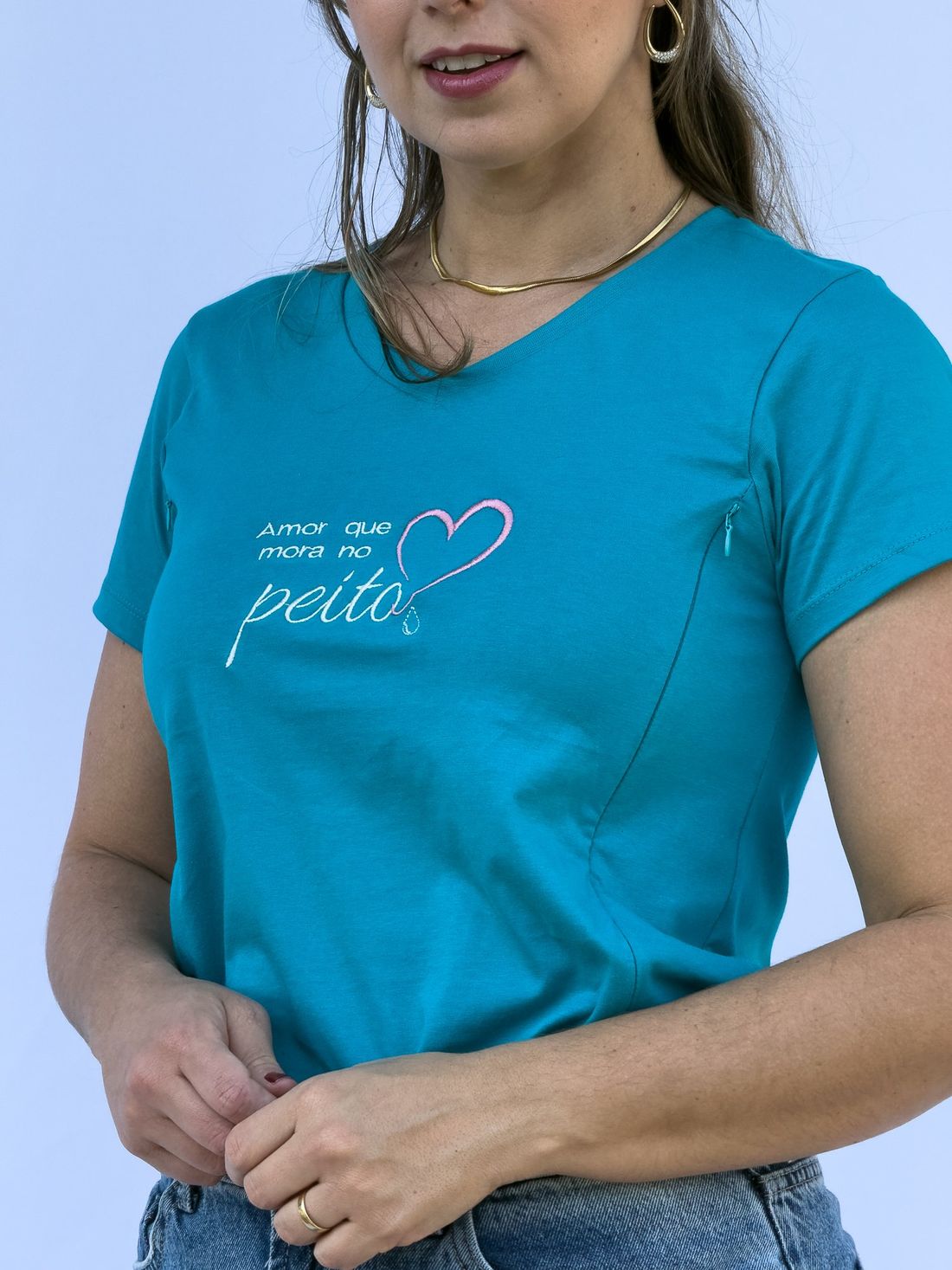 Camiseta de amamentação gola V - Amor que mora no peito Camiseta de amamentação gola V - Amor que mora no peito