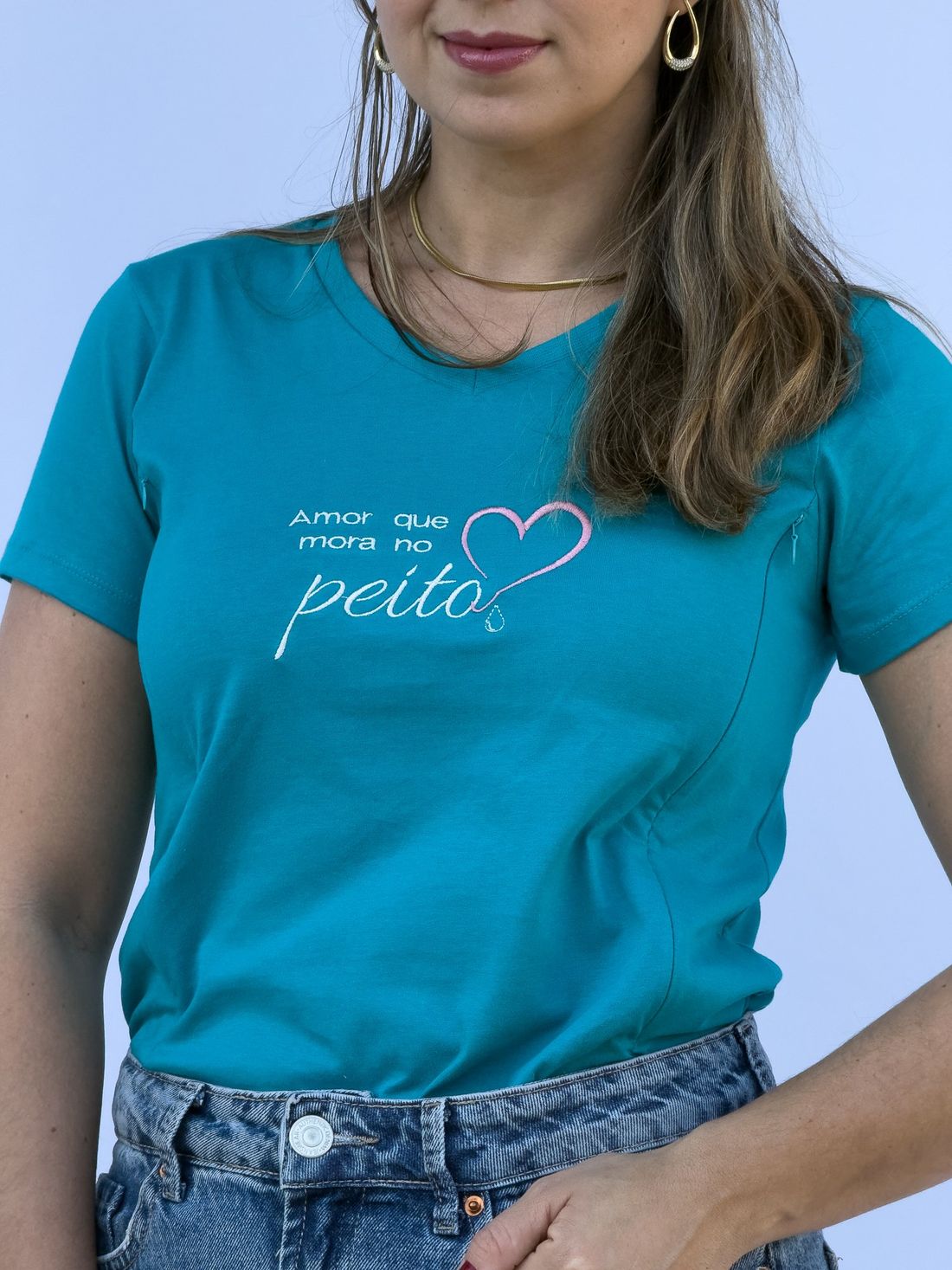 Camiseta de amamentação gola V - Amor que mora no peito Camiseta de amamentação gola V - Amor que mora no peito