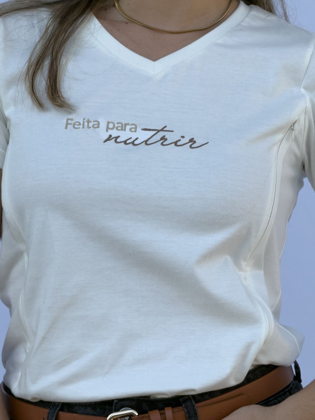 Camiseta de amamentação gola V - Feita para nutrir Camiseta de amamentação gola V - Feita para nutrir