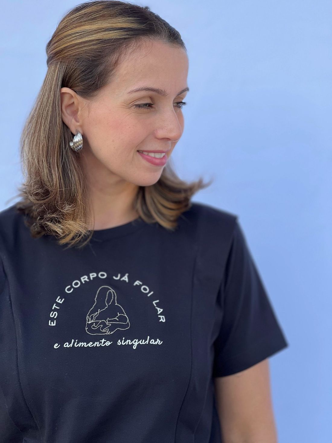 Camiseta - Este corpo já foi lar (não possui abertura para amamentação) Camiseta - Este corpo já foi lar (não possui abertura para amamentação)