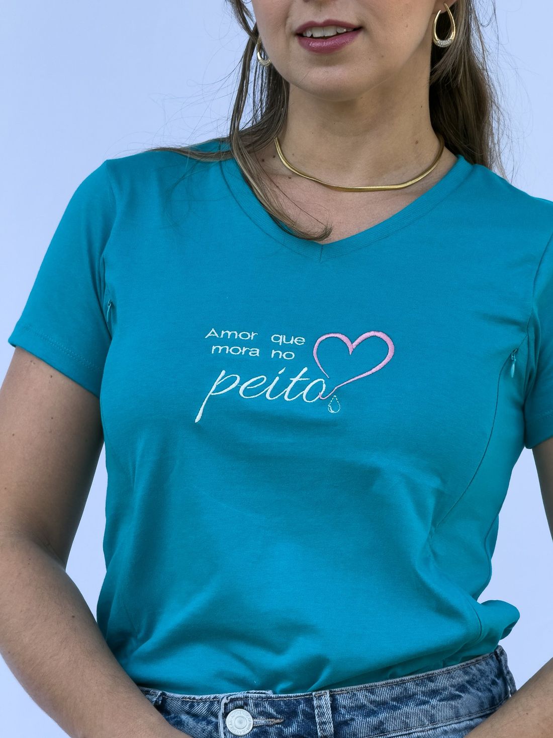 Camiseta de amamentação gola V - Amor que mora no peito Camiseta de amamentação gola V - Amor que mora no peito