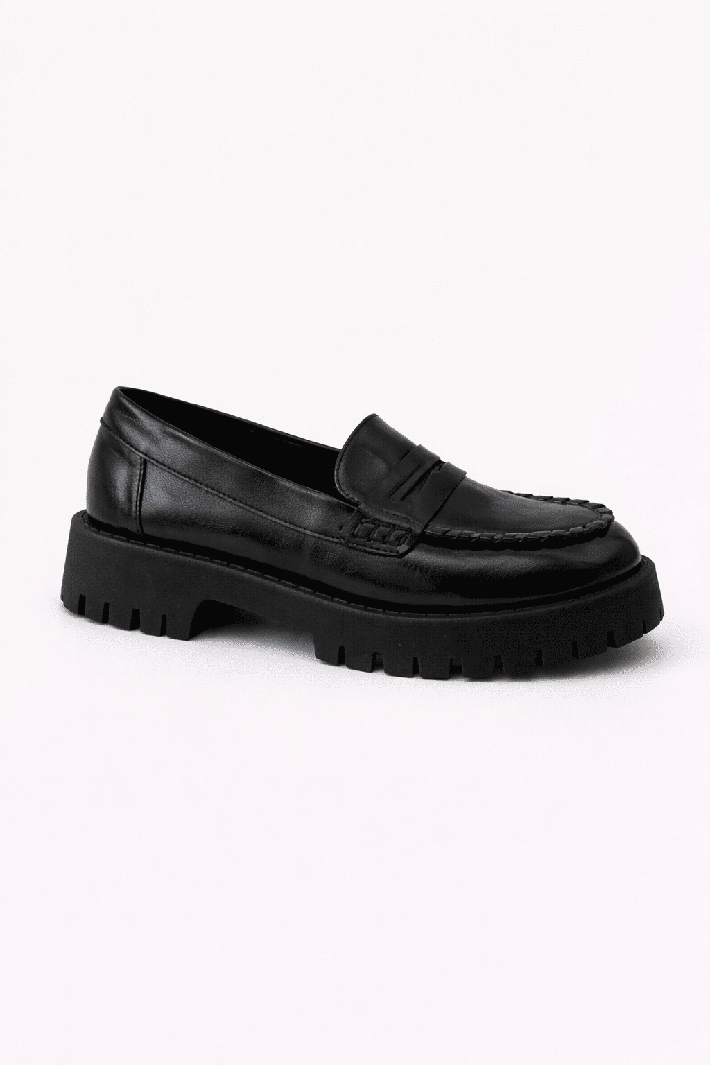 Loafer Feminino Solado Tratorado Mila Preto Loafer Feminino Solado Tratorado Mila Preto