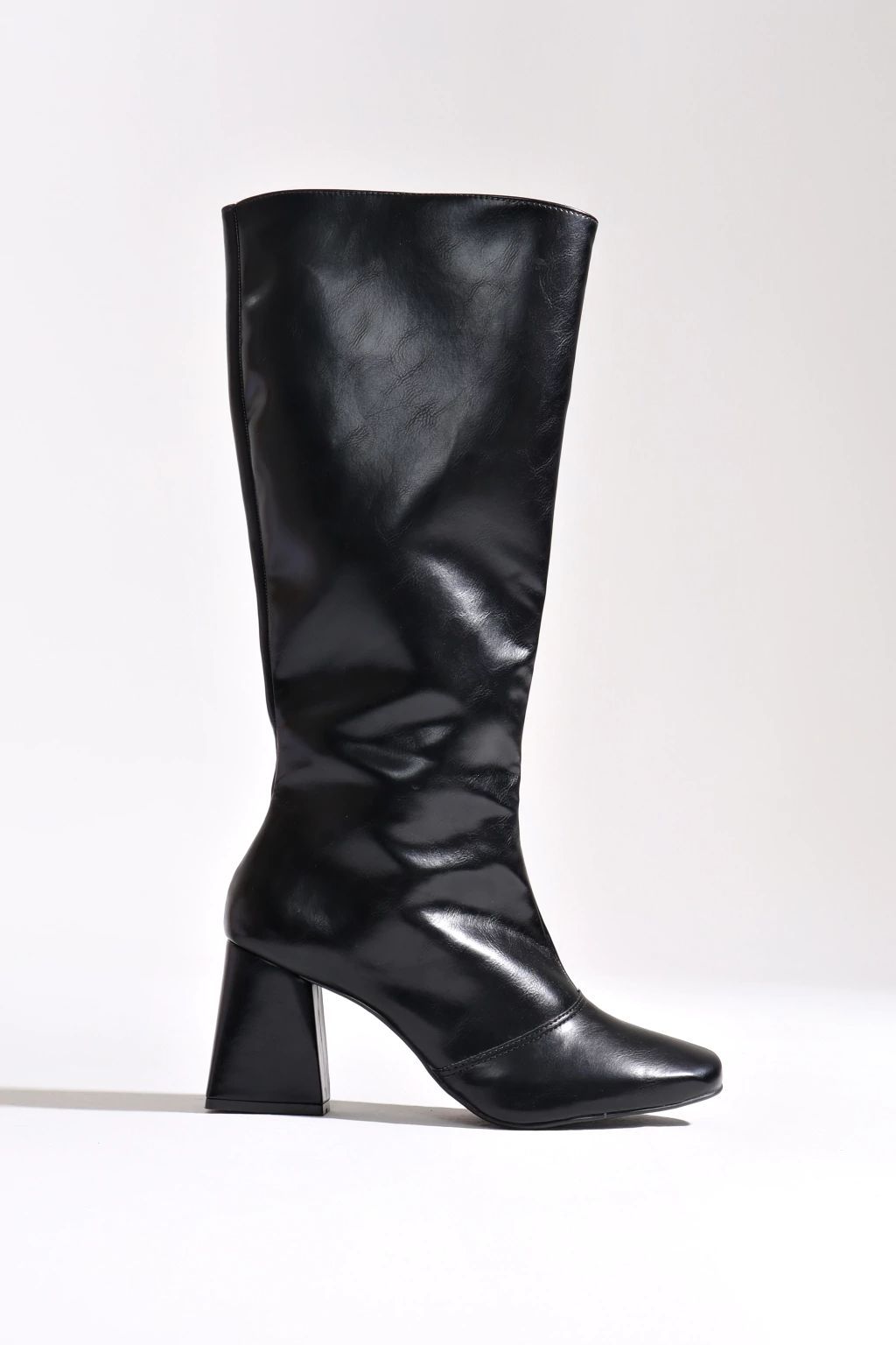 Bota Feminina Cano Longo Salto Bloco Khloe Preta Bota Feminina Cano Longo Salto Bloco Khloe Preta