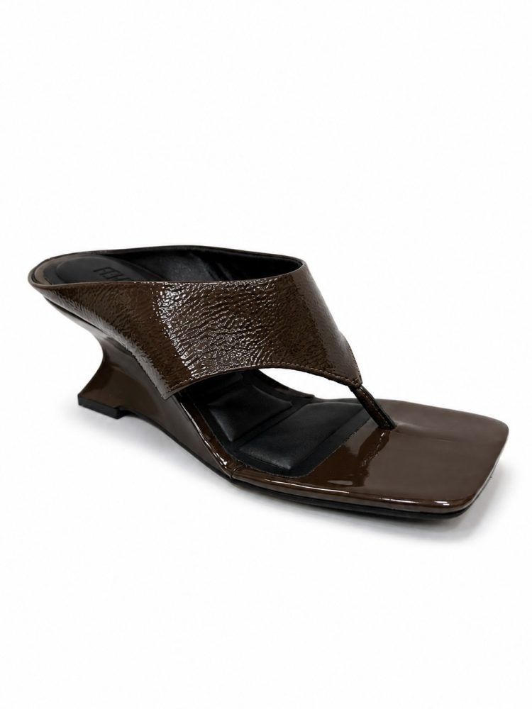 TAMANCO FLIP FLOP ANABELA JOANA MARROM TAMANCO FLIP FLOP ANABELA JOANA MARROM