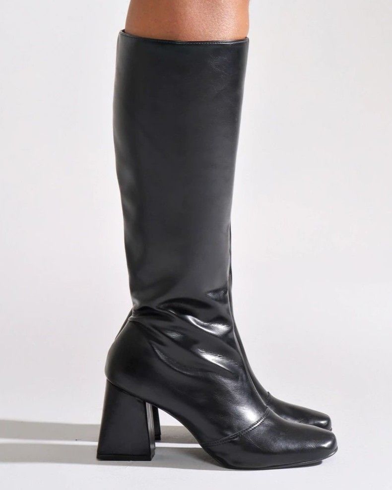 Bota Feminina Cano Longo Salto Bloco Khloe Preta Bota Feminina Cano Longo Salto Bloco Khloe Preta