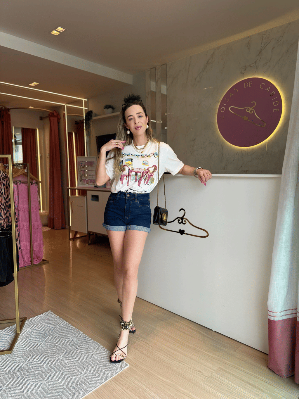 Short Mon Alice Short Mon Alice