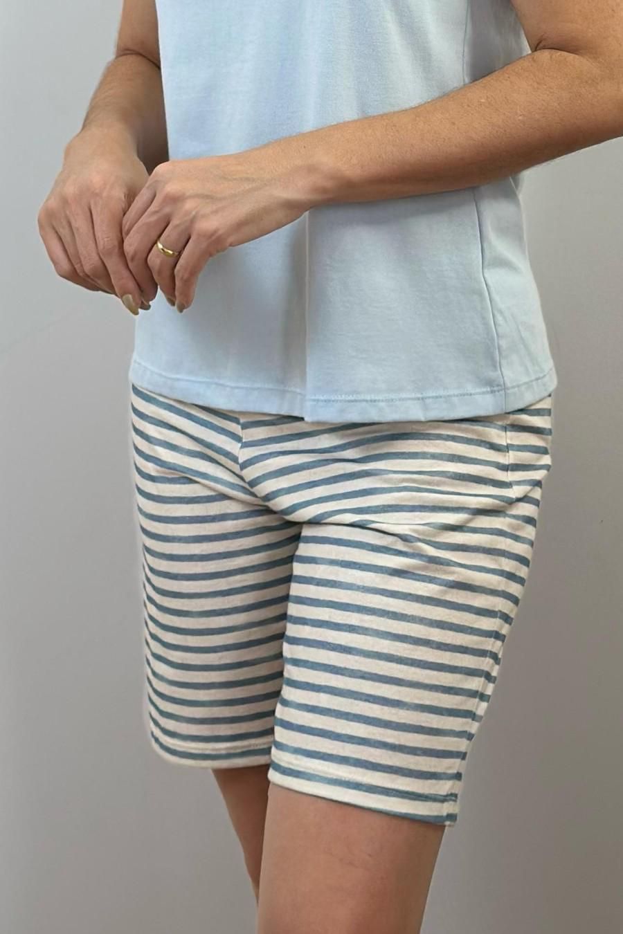  Pijama Regata com Detalhes em Renda e Bermudao Familia Listrada em Algodão