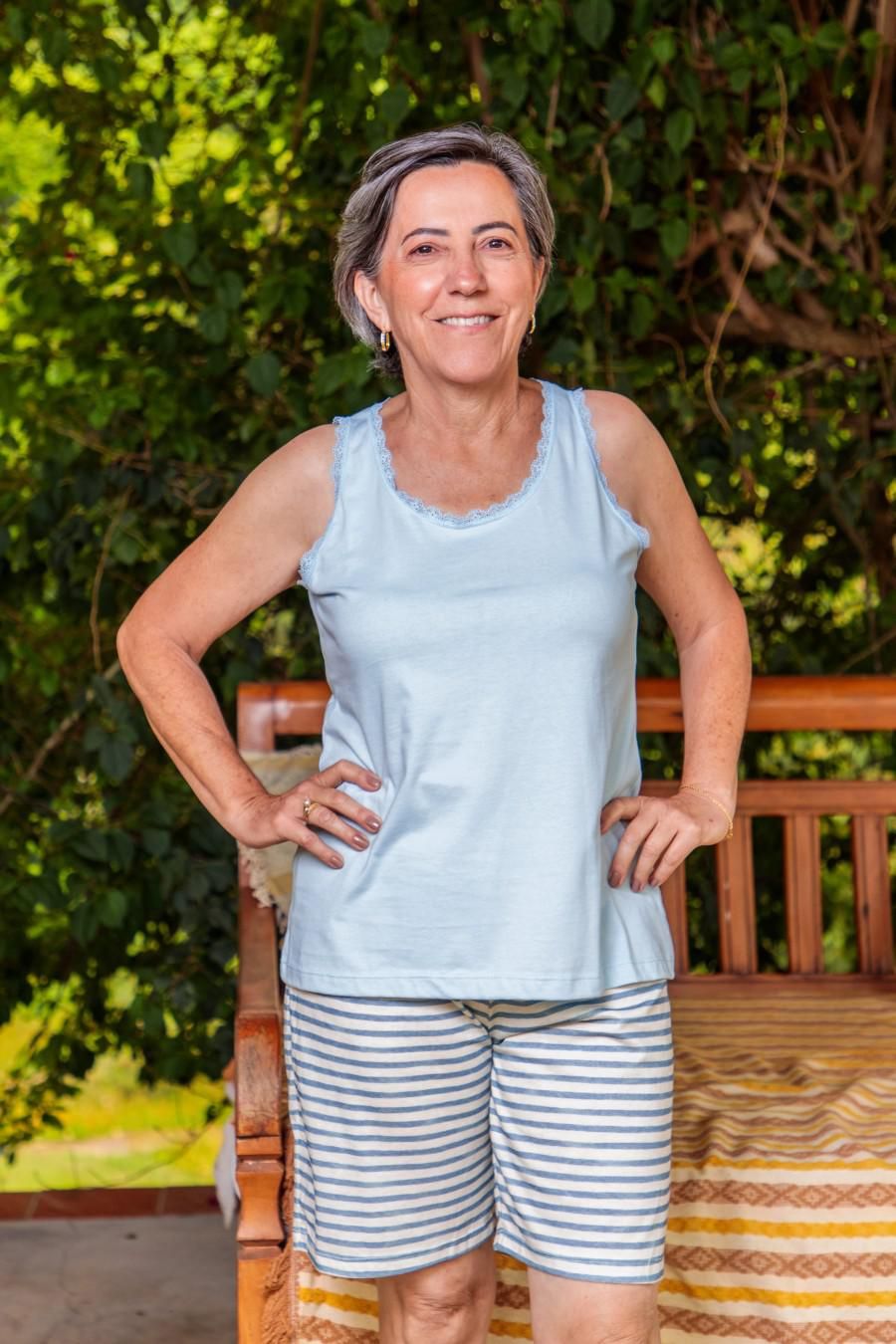  Pijama Regata com Detalhes em Renda e Bermudao Familia Listrada em Algodão