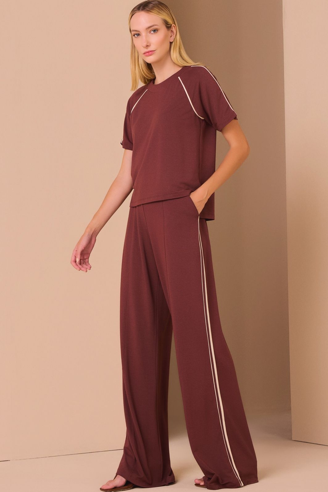 Calça reta em malha de viscose premium 97879 Linzzi Calça reta em malha de viscose premium 97879 Linzzi