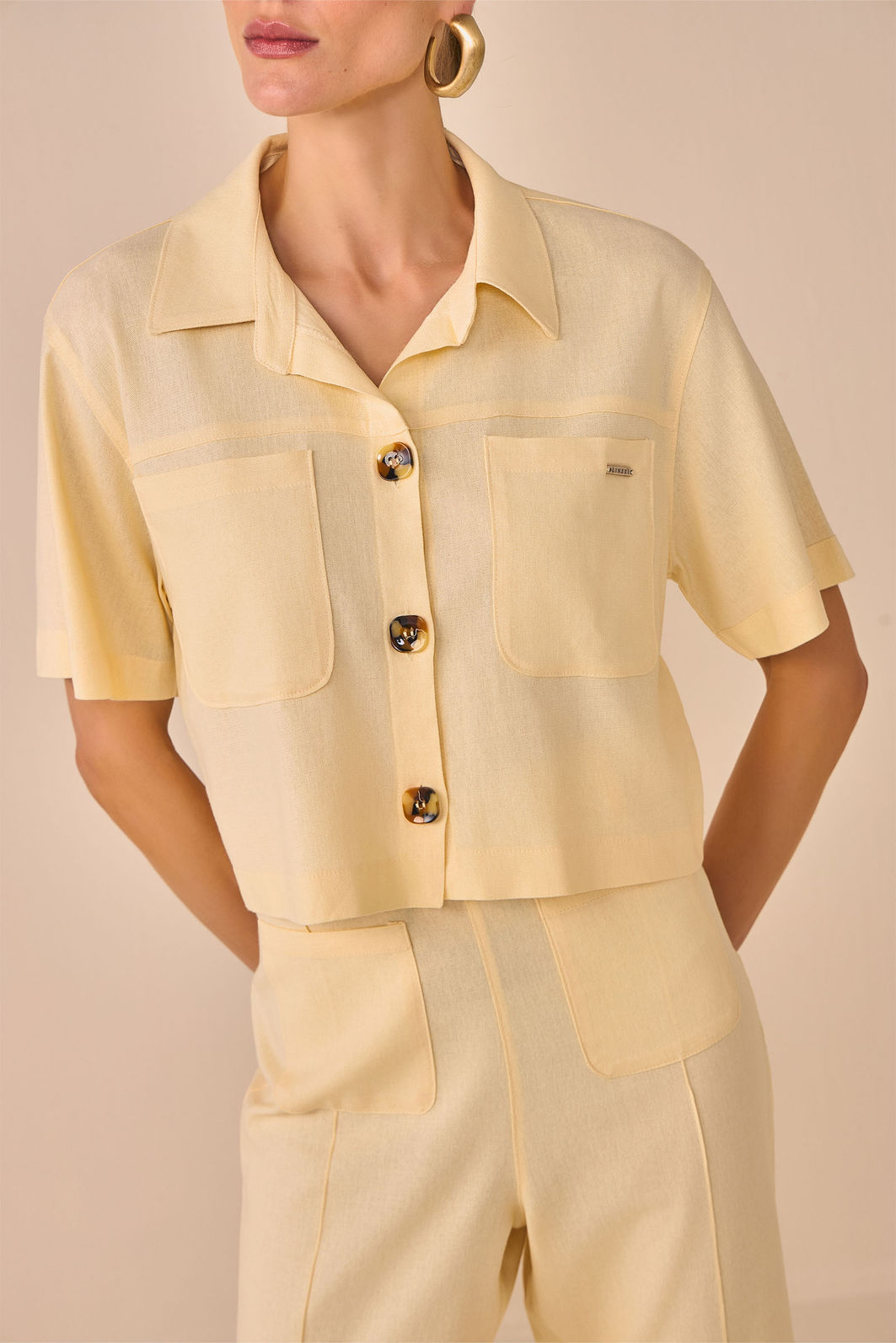 Camisa em blend de linho 95632 Linzzi Camisa em blend de linho 95632 Linzzi