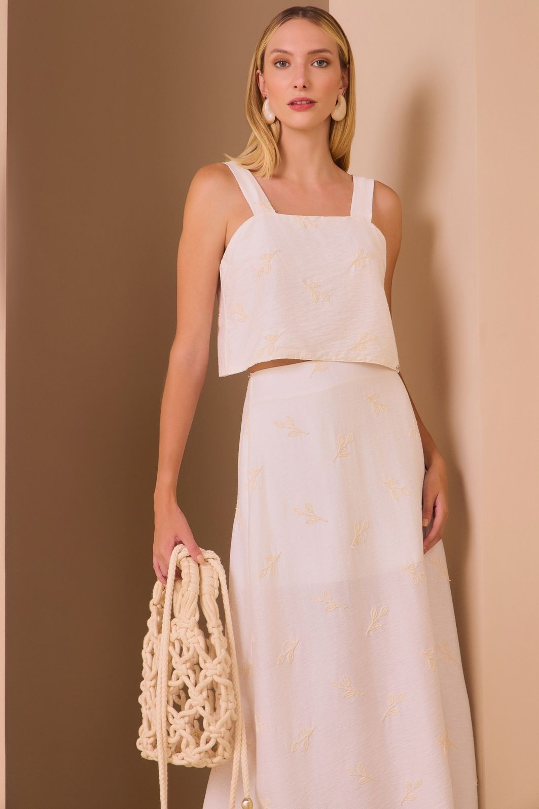 Saia maxi midi em blend de linho bordado premium 98653 Linzzi Saia maxi midi em blend de linho bordado premium 98653 Linzzi