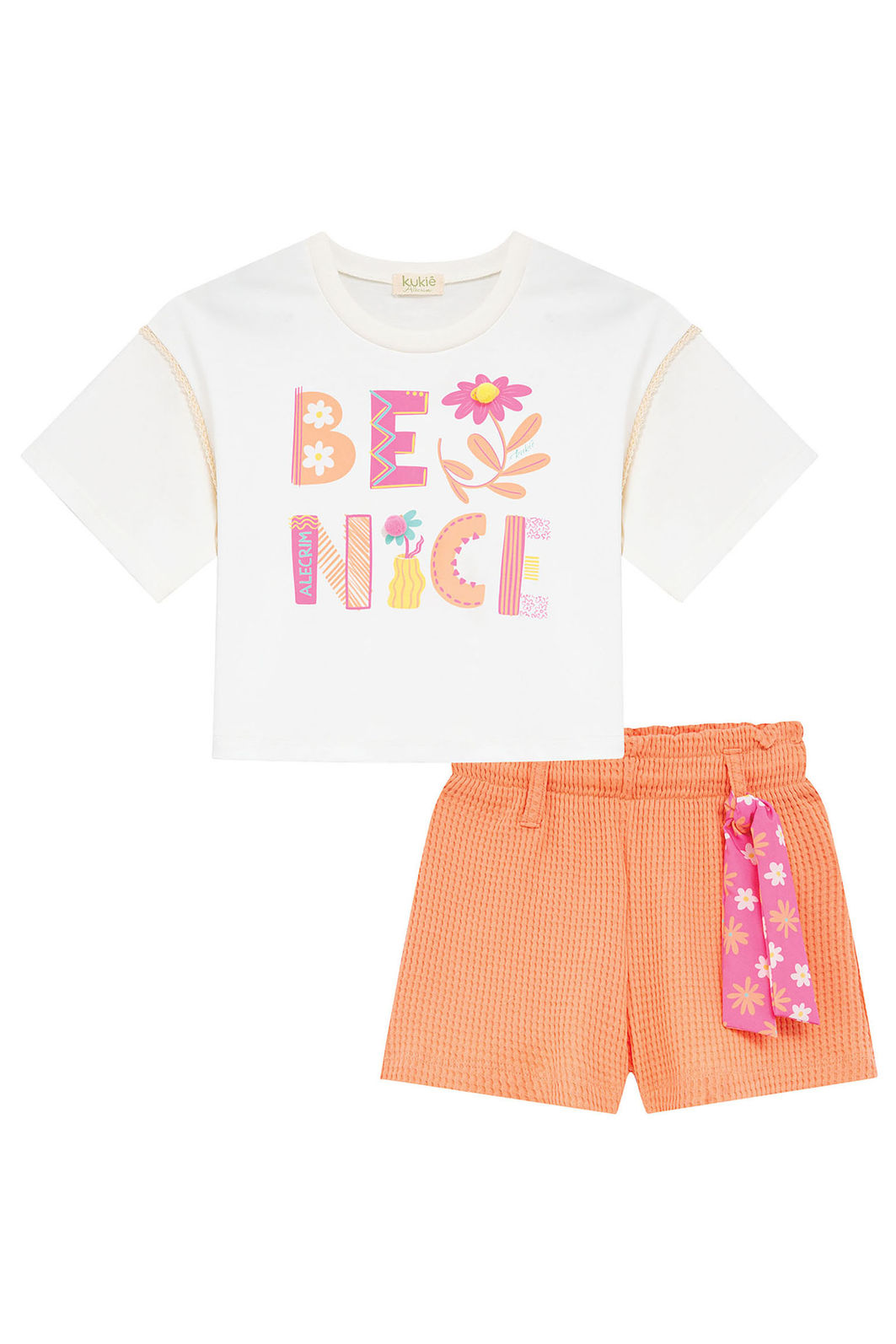 Conjunto de blusa em meia malha e shorts em malha big waffle 94622 Kukiê Infantil Menina