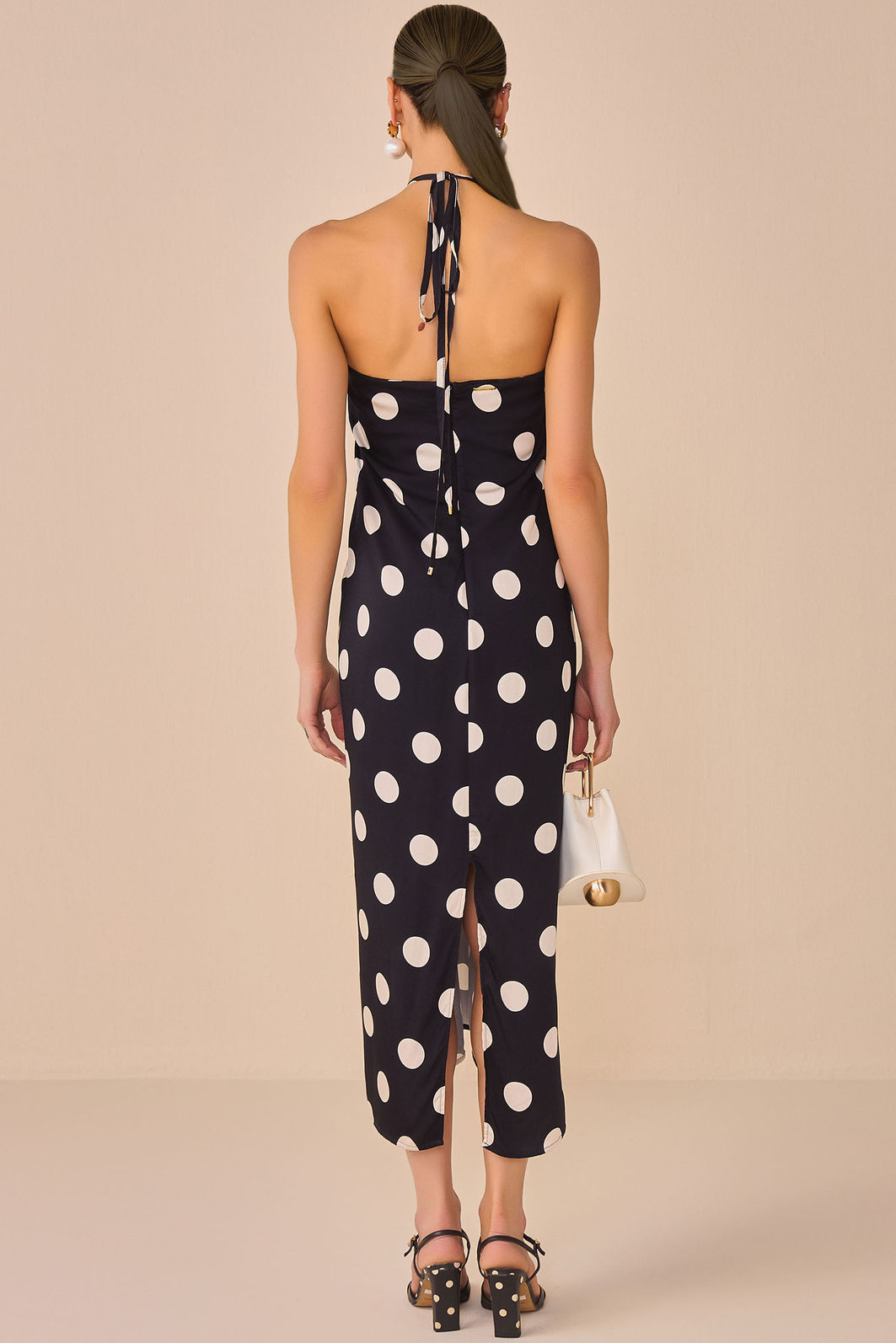 Vestido maxi midi em crepe acetinado com estampa digital 96195 Linzzi Vestido maxi midi em crepe acetinado com estampa digital 96195 Linzzi