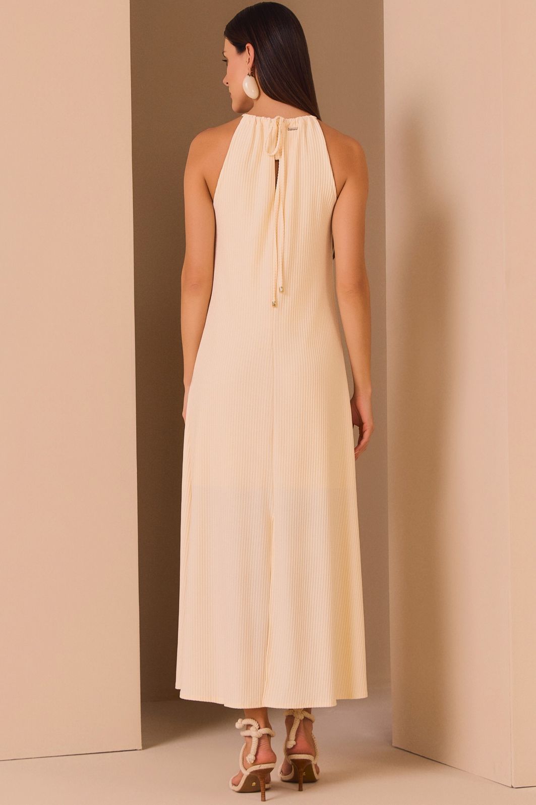 Vestido maxi midi em malha texturizada premium com elastano 97733 Linzzi Vestido maxi midi em malha texturizada premium com elastano 97733 Linzzi