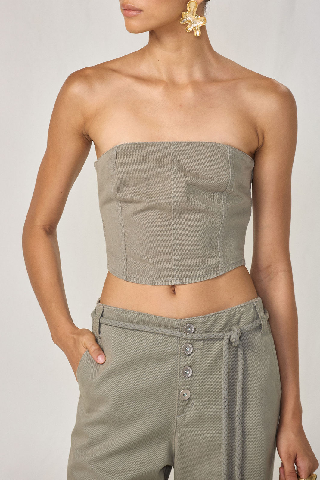Calça maxi midi em sarja com cinto de corda 83334 Linzzi Calça maxi midi em sarja com cinto de corda 83334 Linzzi