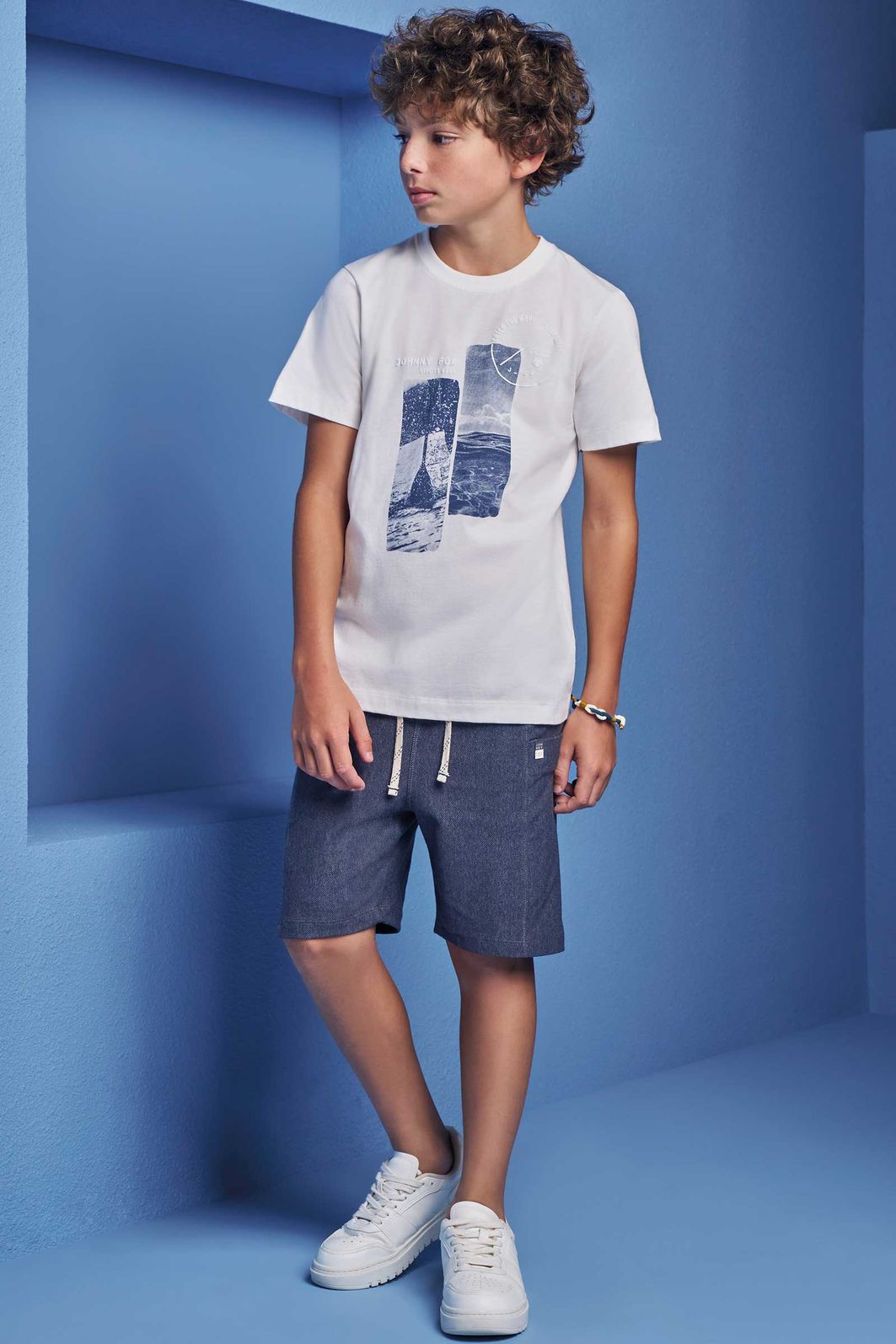 Conjunto de camiseta em meia malha e bermuda en cotton jeans com elastano 98693 Johnny Fox Teen Menino Conjunto de camiseta em meia malha e bermuda en cotton jeans com elastano 98693 Johnny Fox Teen Menino