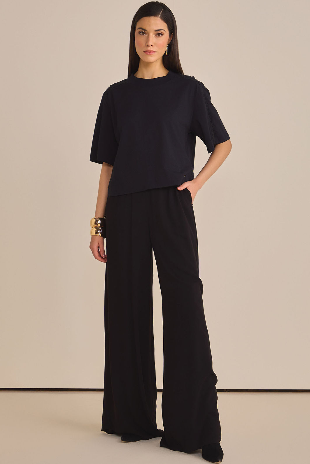 Calça pantalona em crepe com shorts forro em malha 89870 Linzzi Calça pantalona em crepe com shorts forro em malha 89870 Linzzi