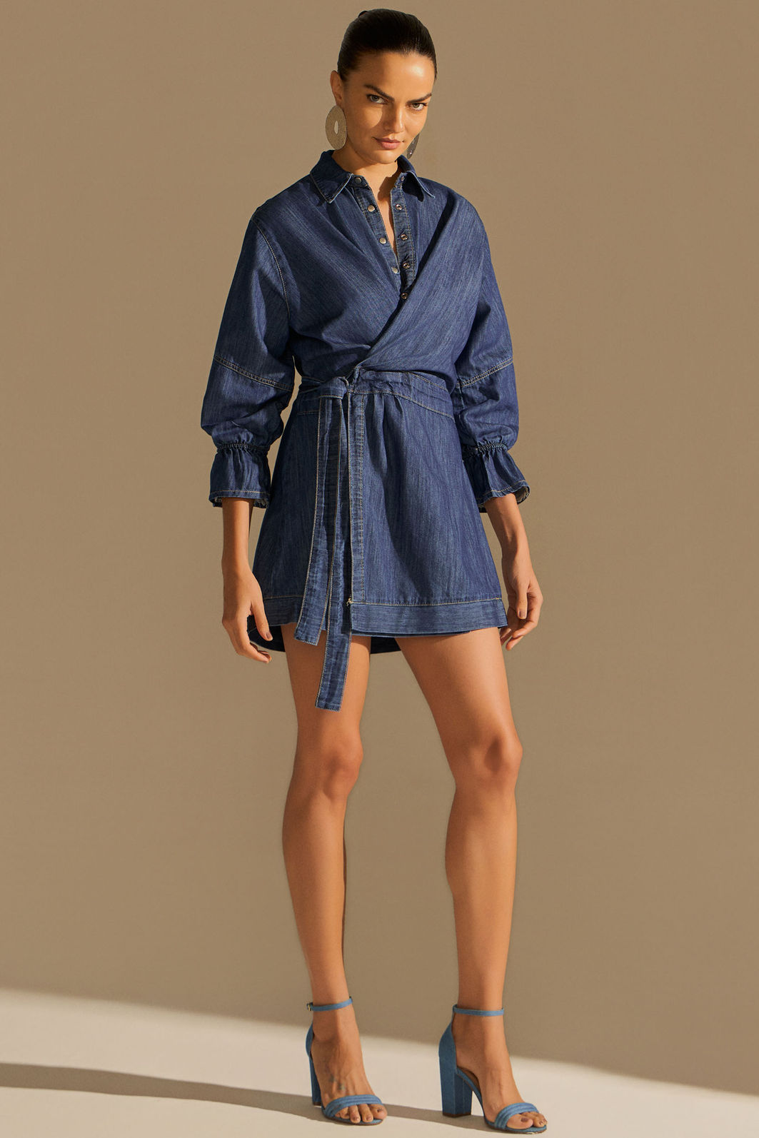 Vestido em jeans leve 96176 Linzzi Vestido em jeans leve 96176 Linzzi