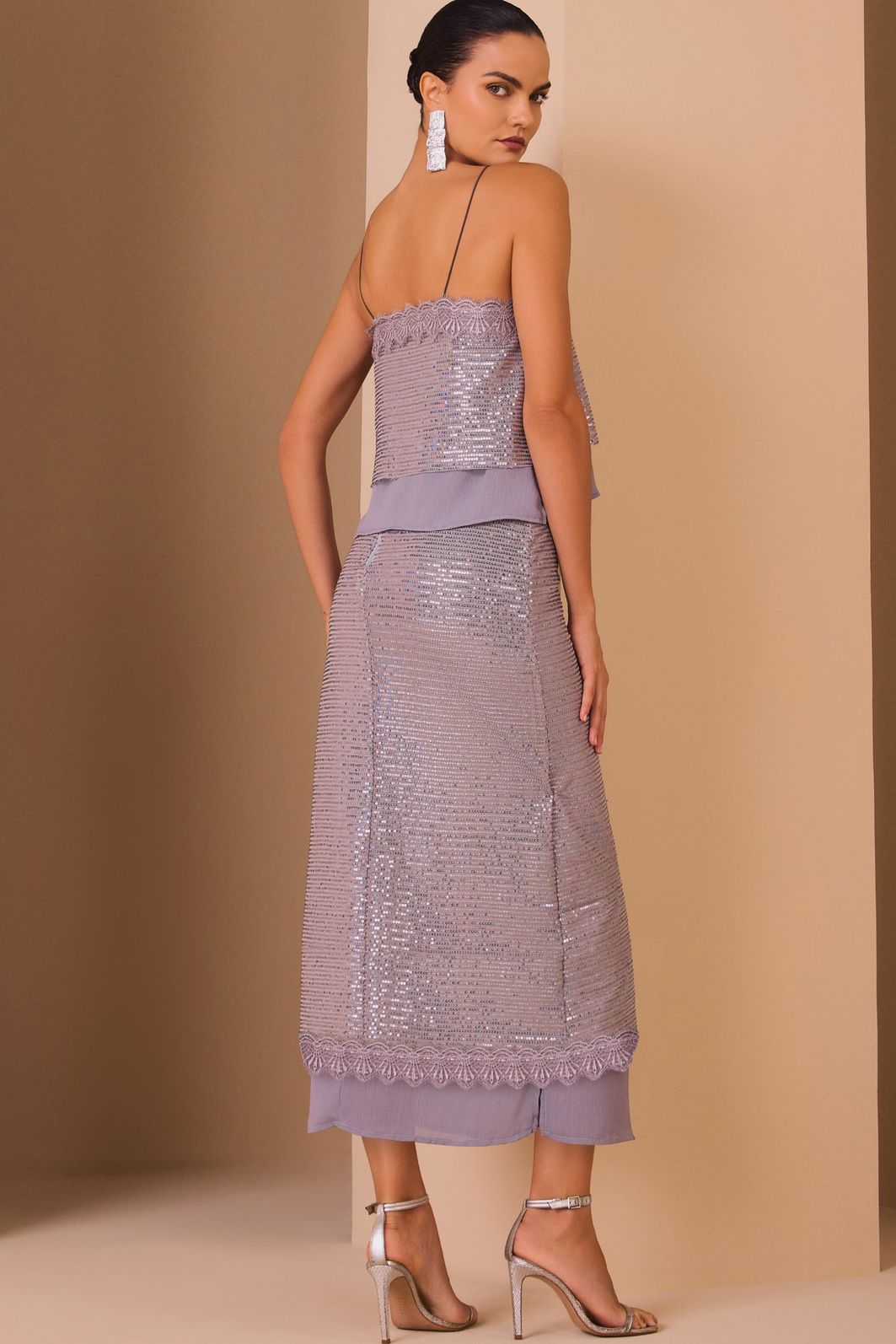 Saia maxi midi em paetê e chiffon texturizado 99688 Linzzi Saia maxi midi em paetê e chiffon texturizado 99688 Linzzi