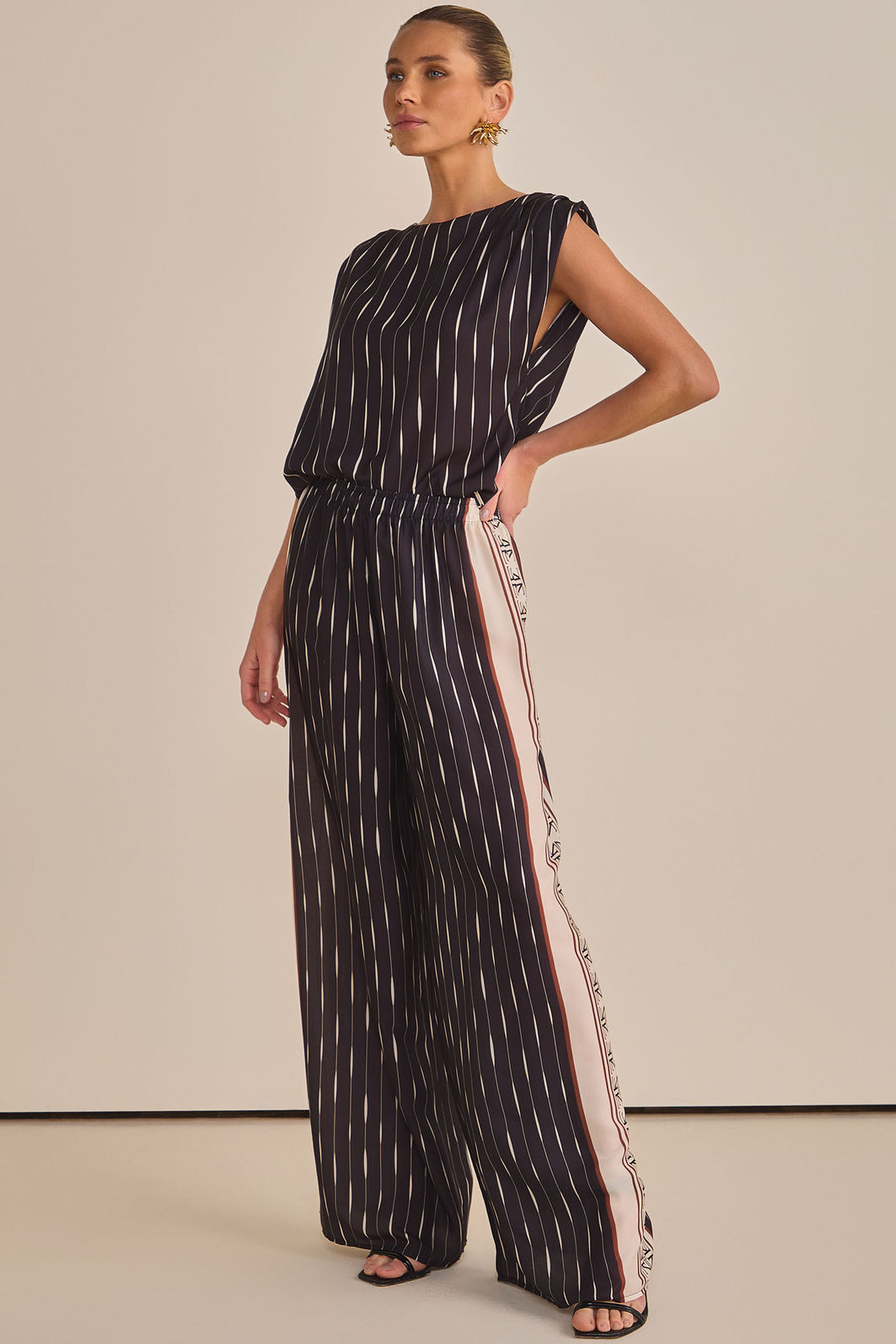 Blusa em chiffon light sublimado 89839 Linzzi Blusa em chiffon light sublimado 89839 Linzzi