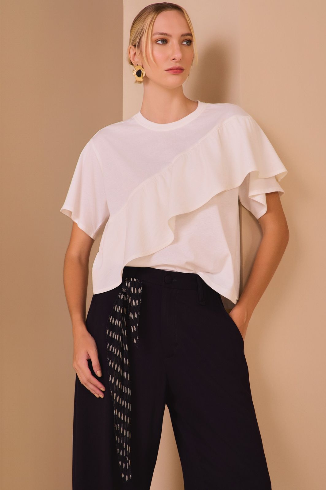 Calça reta em tecido rayon twill 97638 Linzzi Calça reta em tecido rayon twill 97638 Linzzi
