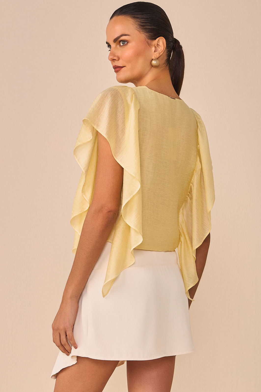 Blusa manga babados em tecido tencel premium 97076 Linzzi Blusa manga babados em tecido tencel premium 97076 Linzzi