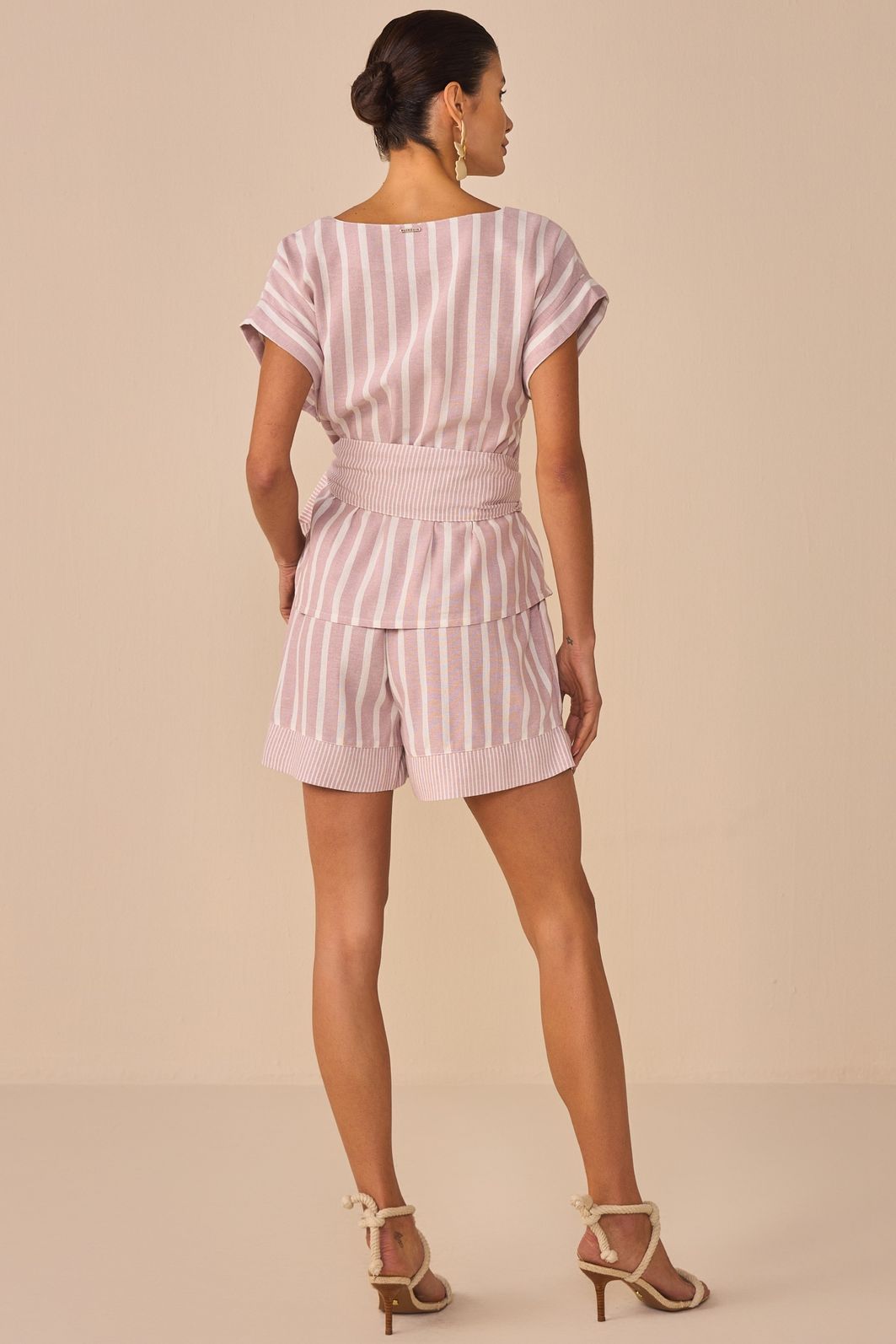 Shorts em blend de linho listrado 94728 Linzzi Shorts em blend de linho listrado 94728 Linzzi