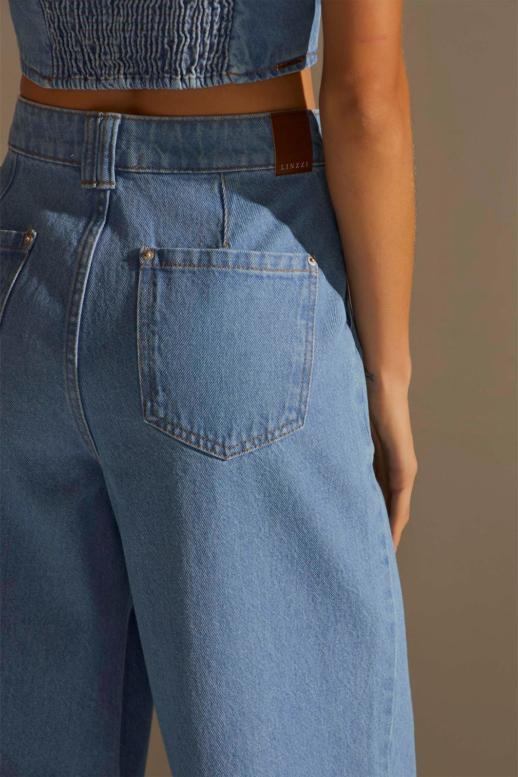 Calça reta em denim 94989 Linzzi Calça reta em denim 94989 Linzzi