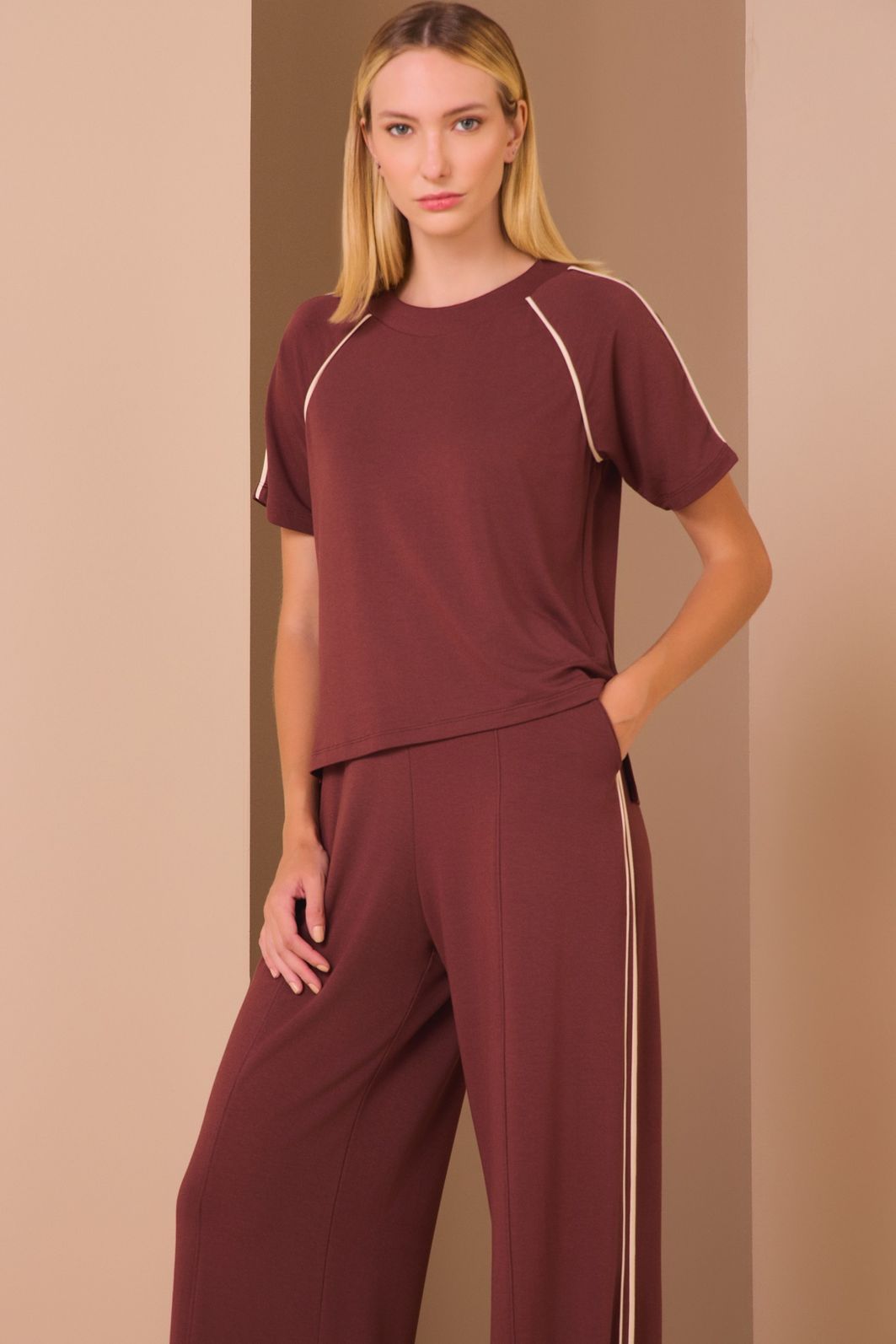Calça reta em malha de viscose premium 97879 Linzzi Calça reta em malha de viscose premium 97879 Linzzi