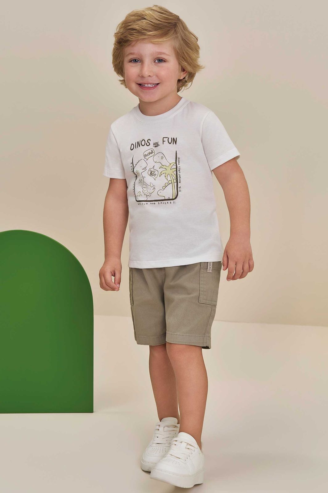 Conjunto de camiseta em meia malha e bermuda em sarja ônix com elastano 99059 LucBoo Infantil Menino Conjunto de camiseta em meia malha e bermuda em sarja ônix com elastano 99059 LucBoo Infantil Menino