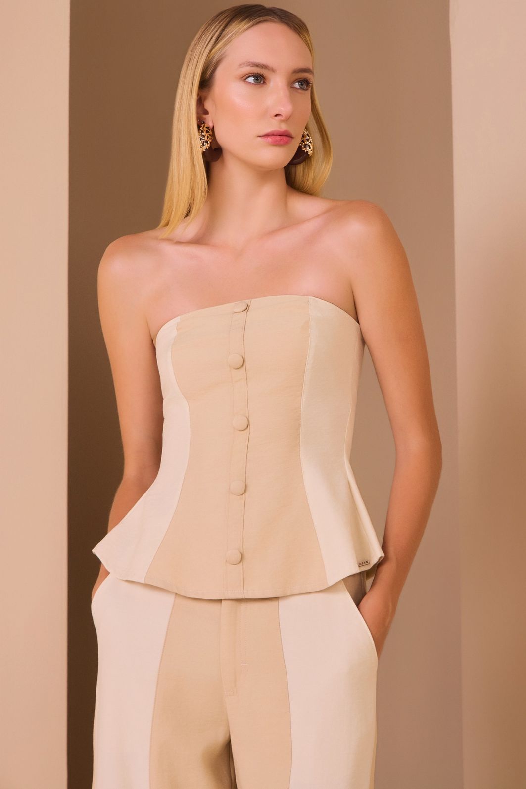 Calça maxi midi em tecido alfaiataria premium 97890 Linzzi Calça maxi midi em tecido alfaiataria premium 97890 Linzzi