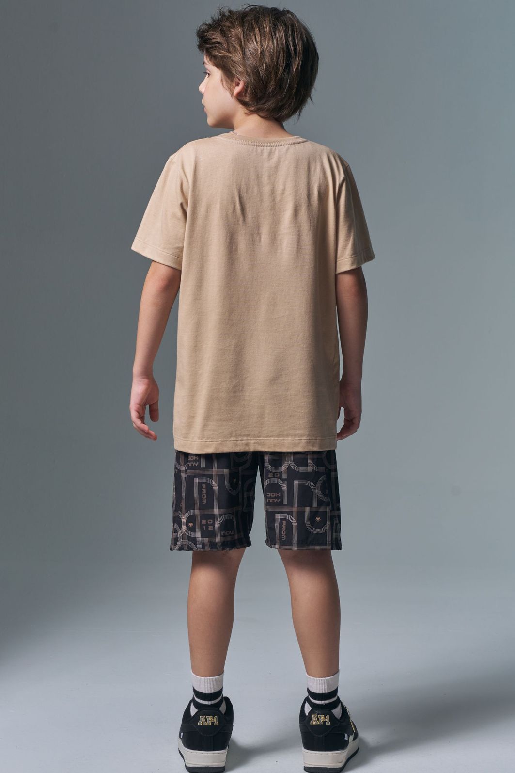 Conjunto de camiseta em meia malha e bermuda em nylon ergonomic com elastano 96841 Johnny Fox Teen Menino Conjunto de camiseta em meia malha e bermuda em nylon ergonomic com elastano 96841 Johnny Fox Teen Menino