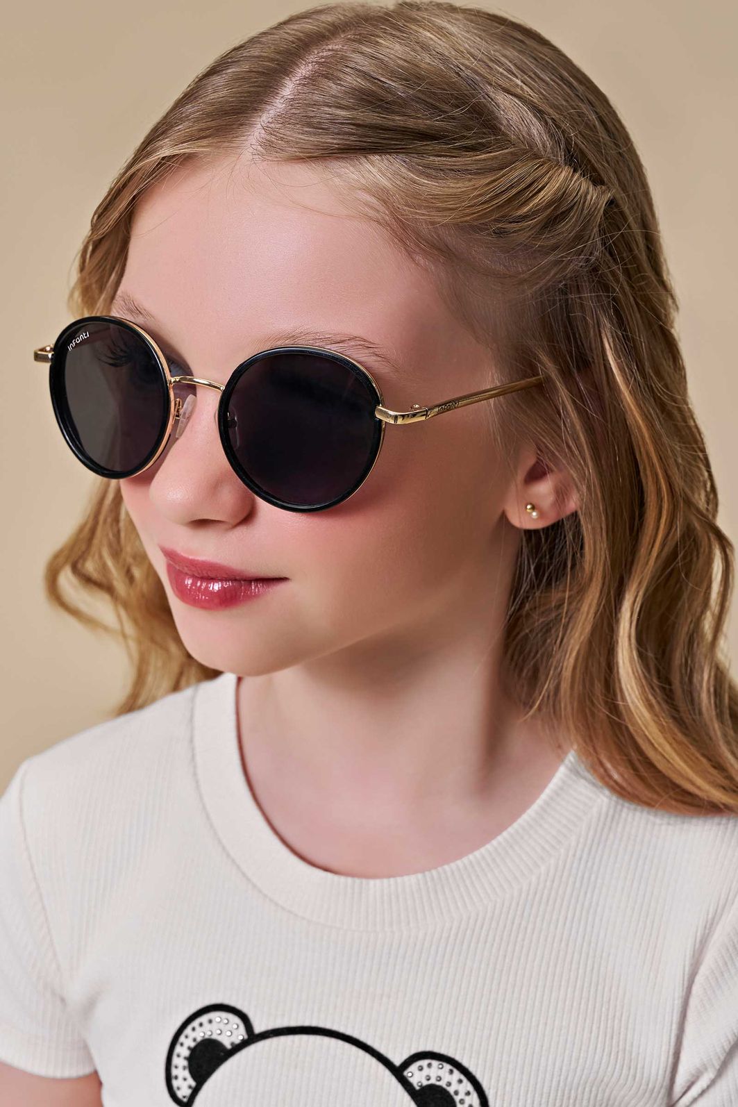 Óculos de sol com proteção UV. Acompanha caixinha e estojo porta óculos. 96740 Infanti Infantil Menina Óculos de sol com proteção UV. Acompanha caixinha e estojo porta óculos. 96740 Infanti Infantil Menina