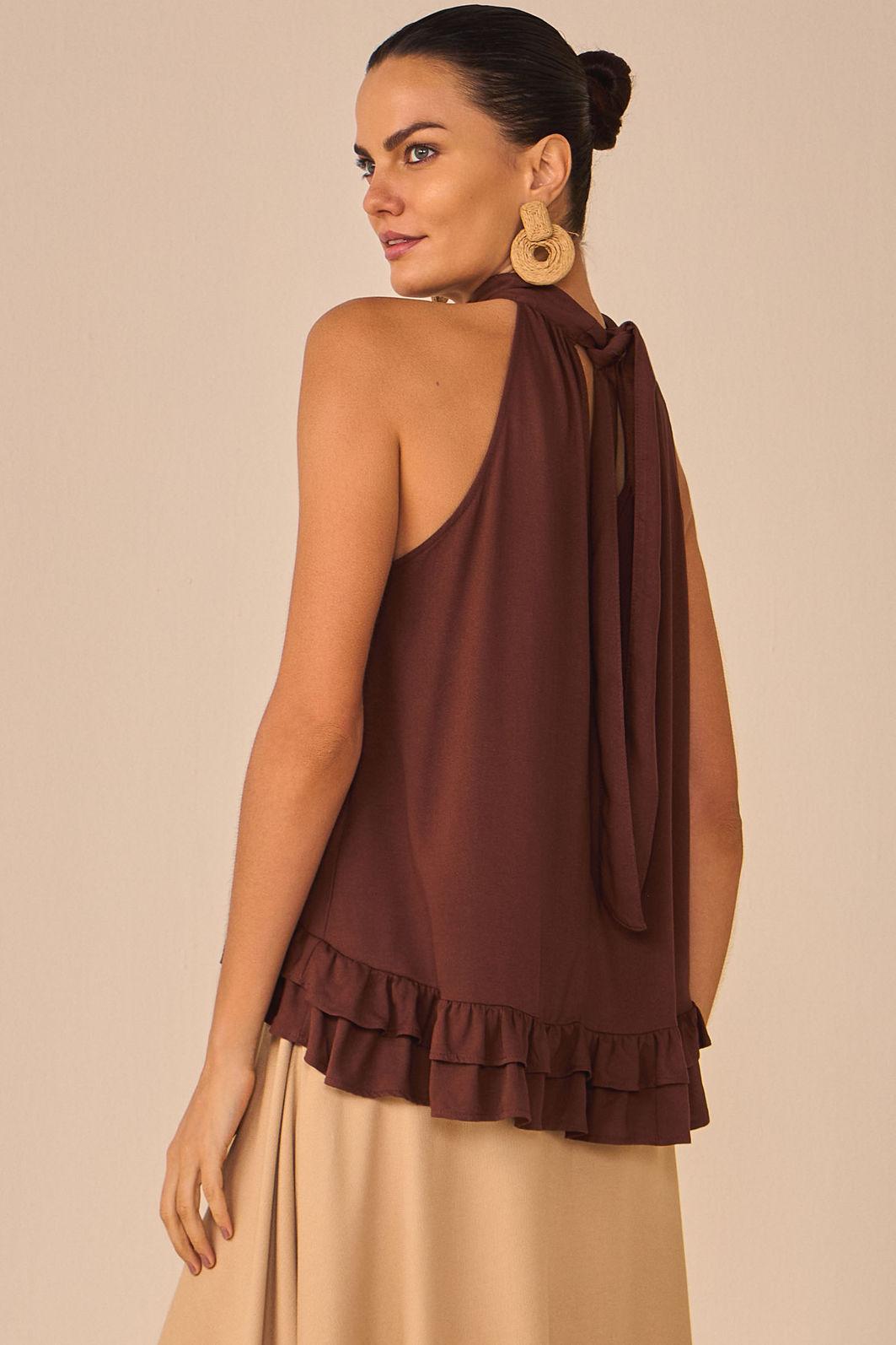 Blusa frente única de babados em blend de viscose 96201 Linzzi Blusa frente única de babados em blend de viscose 96201 Linzzi