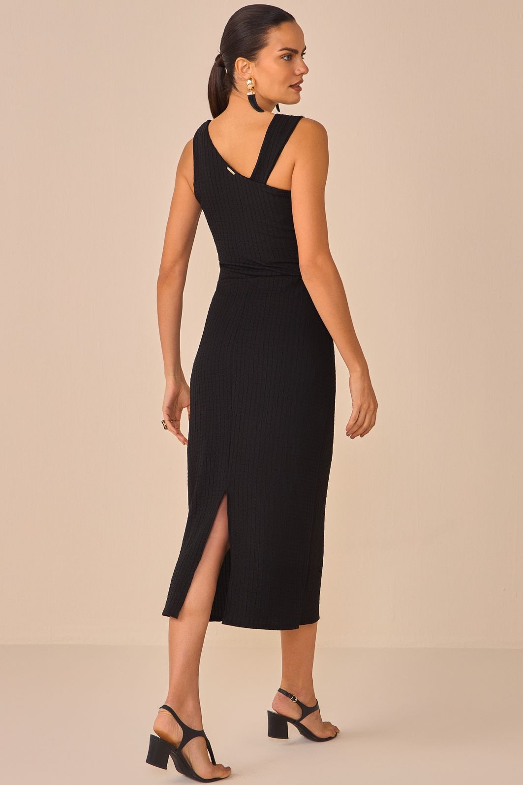 Saia maxi midi em malha premium texturizada com tecnologia antiamassado 94732 Linzzi Saia maxi midi em malha premium texturizada com tecnologia antiamassado 94732 Linzzi