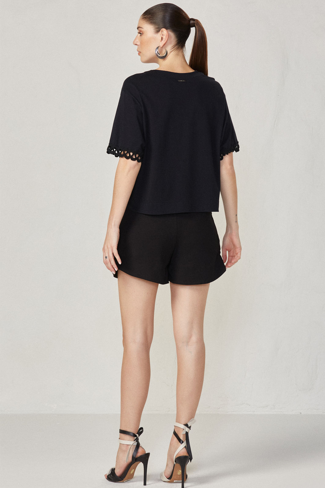 Shorts estilo alfaiataria em crepe 83258 Linzzi Shorts estilo alfaiataria em crepe 83258 Linzzi