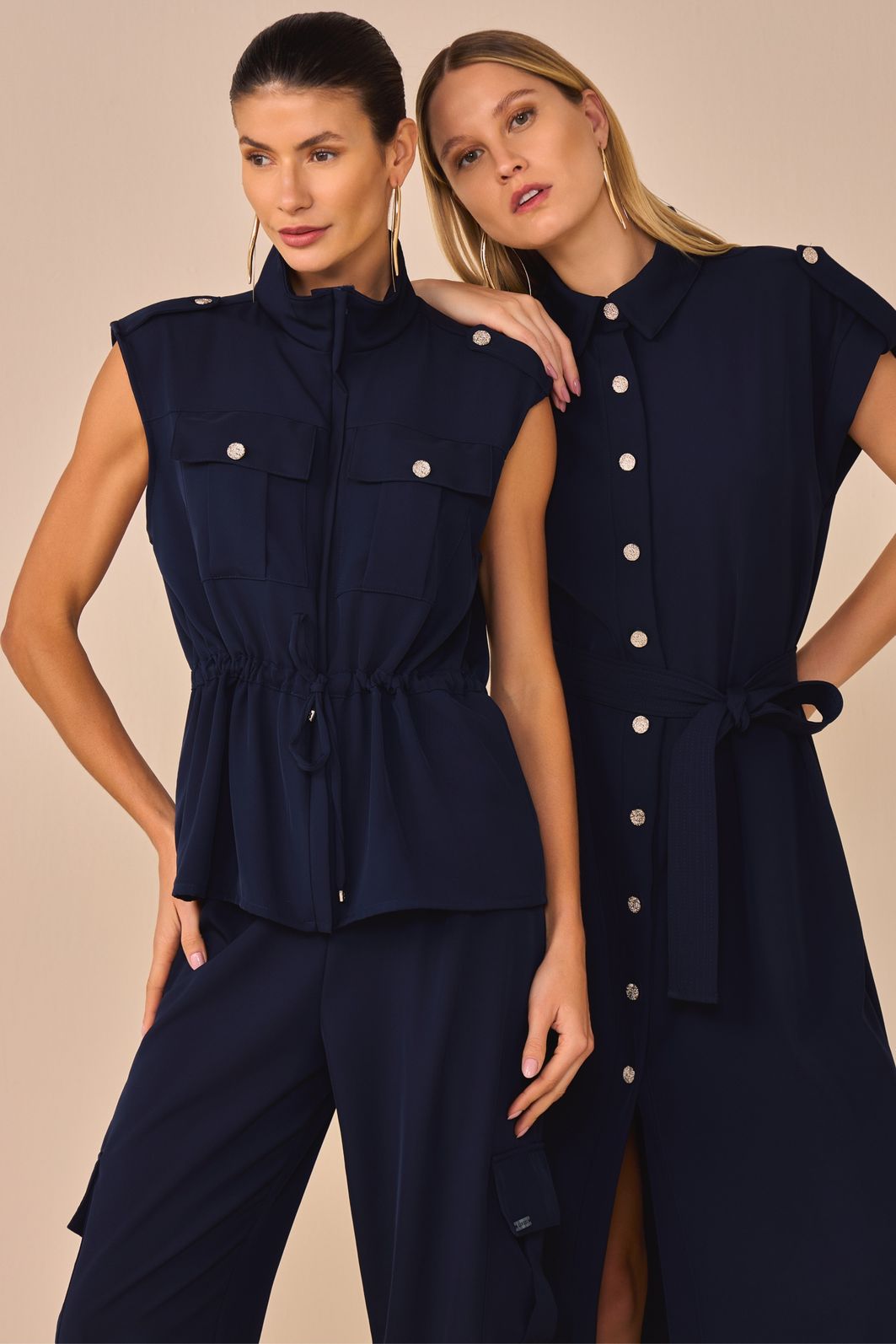 Camisa sem mangas em crepe alfaiataria 94734 Linzzi Camisa sem mangas em crepe alfaiataria 94734 Linzzi